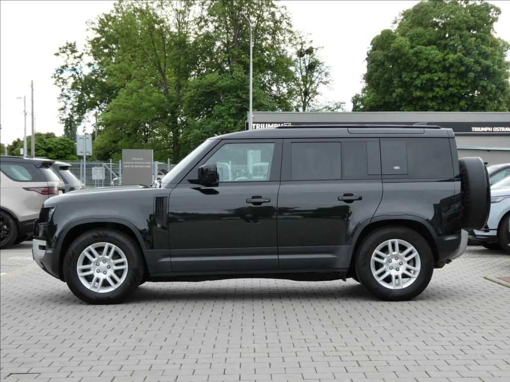 Land Rover Defender, 3,0 D250 110 SE,1.maj,ČR,tažné - fotka 2
