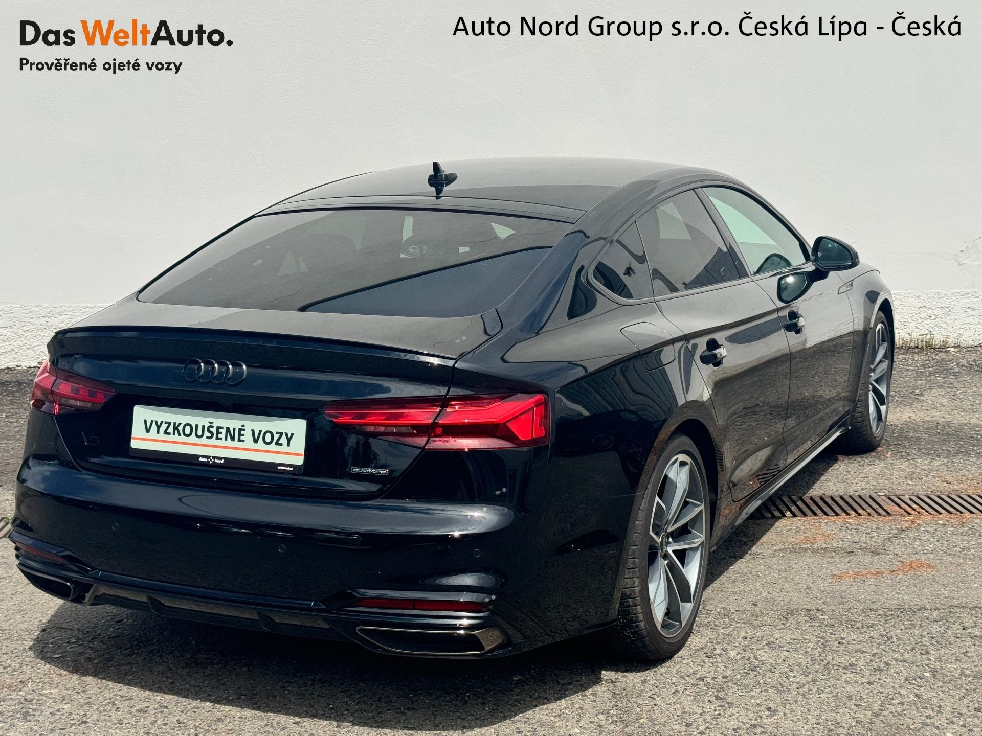 Audi A5, 2.0 40 TDI quattro  S line - fotka 2