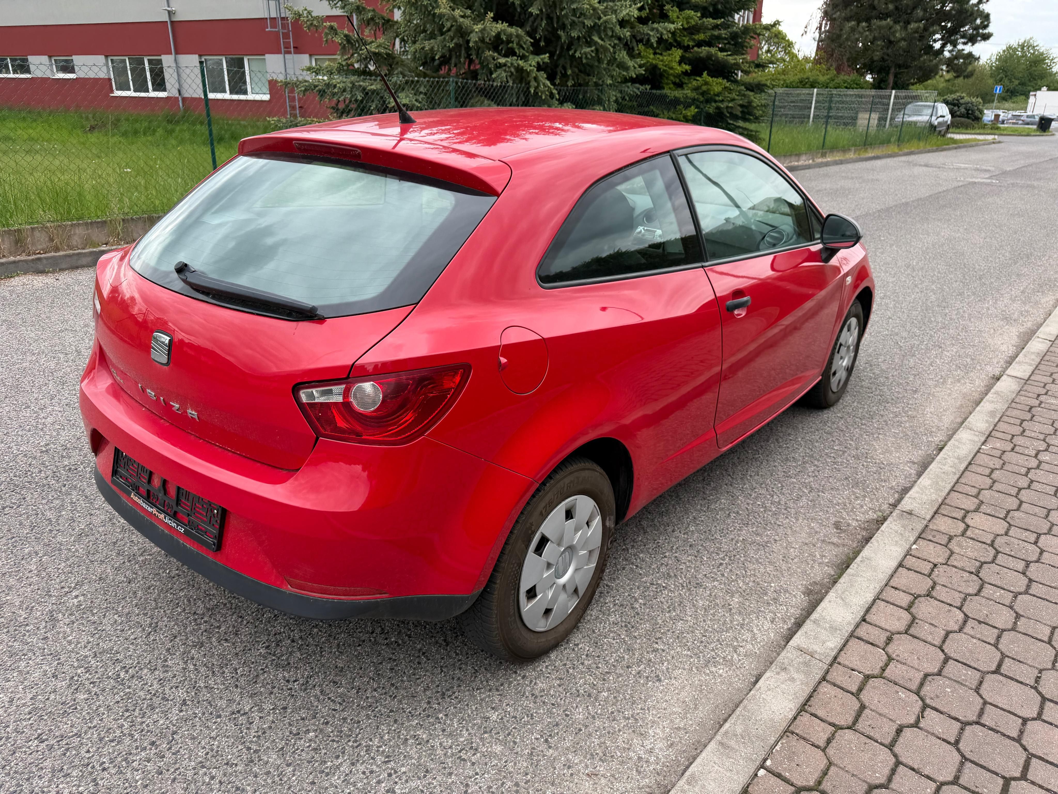 Seat Ibiza, 1,2i / 12V serviska , 1 Majite - fotka 5