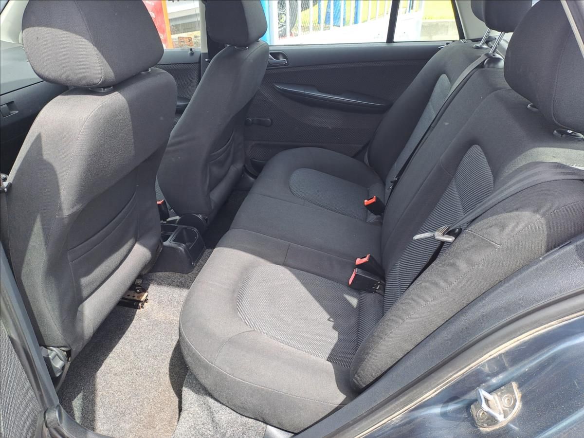 Škoda Fabia, 1,9 SDI KLIMA - fotka 6