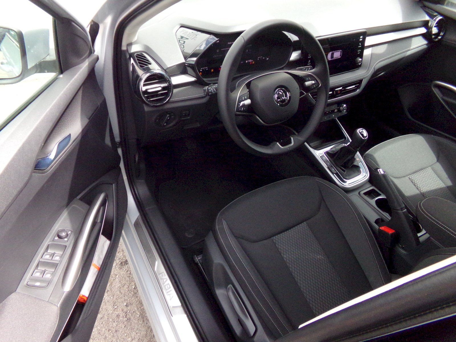 Škoda Fabia, Selection 1.0TSI 70kW M5F - fotka 6