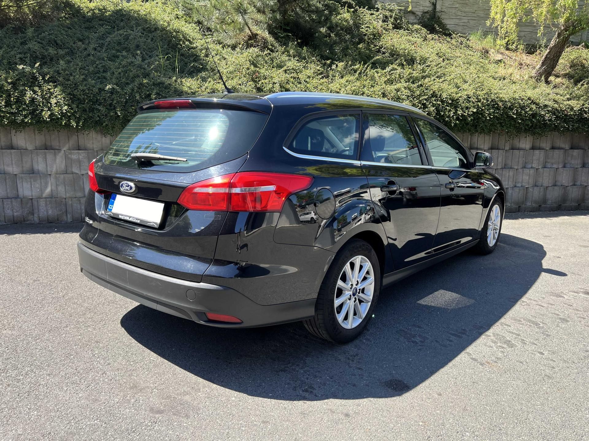 Ford Focus, 1.5 TDCi 88 kW 1.MAJ SERVISKA - fotka 5