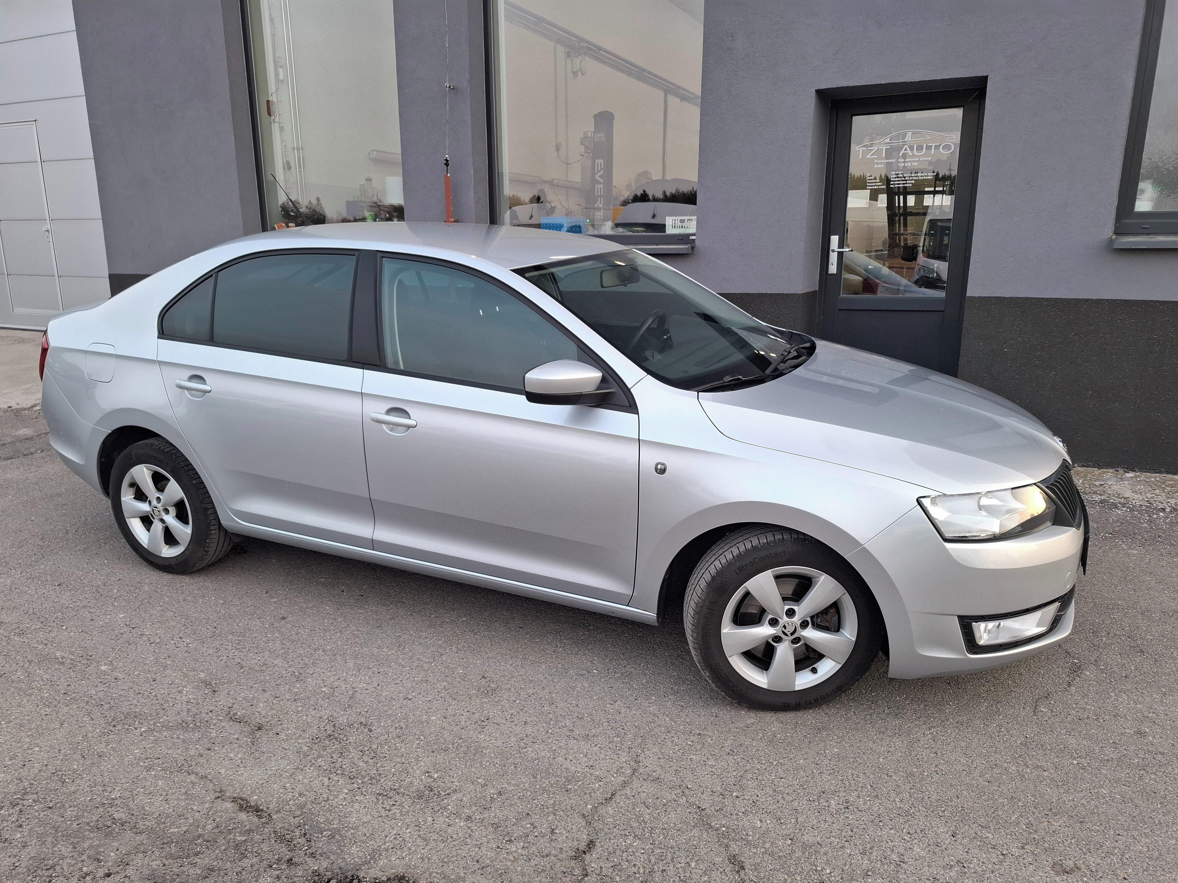 Škoda Rapid, 1.6TDi 77kW, VELMI SOLIDNÍ - fotka 6