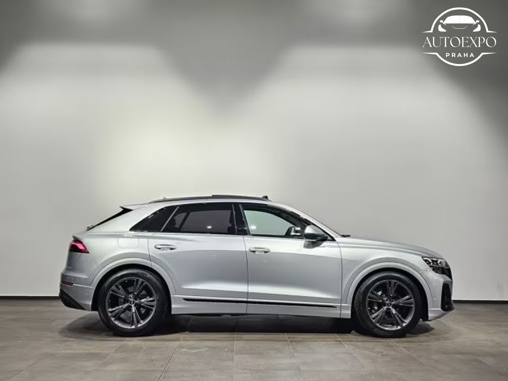 Audi Q8, 50 TDI S Line Black - fotka 6