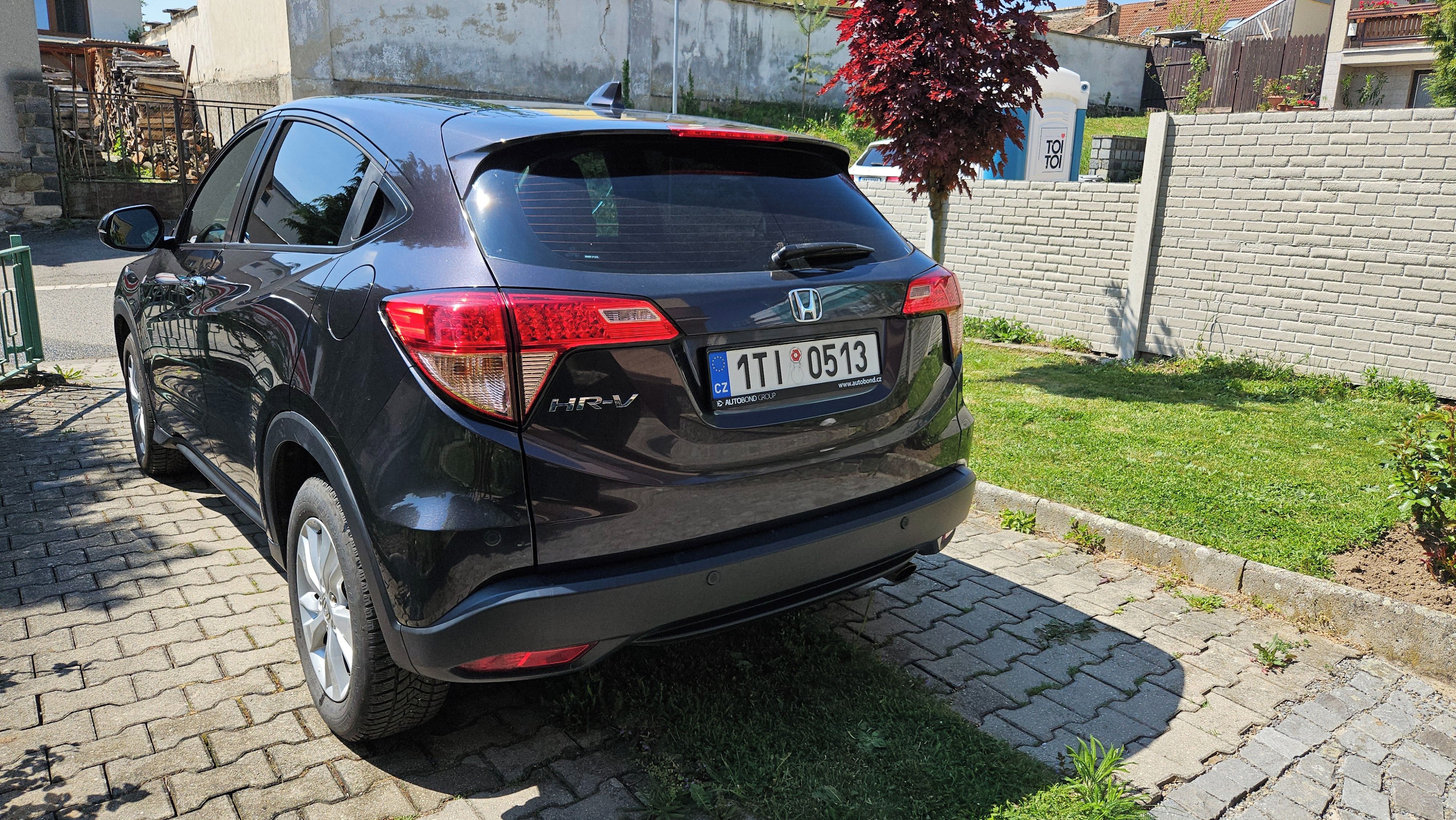 Honda HR-V, 1,5 Vtec, manuál, top stav - fotka 2