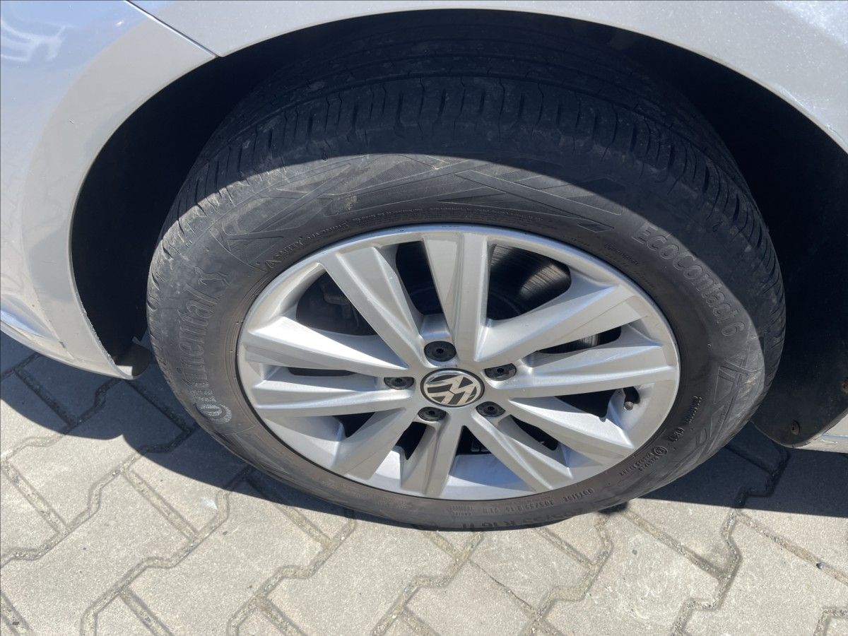 Volkswagen Touran, 2,0 TDI DPH DIGIKLIMA TZ STK 2 - fotka 5