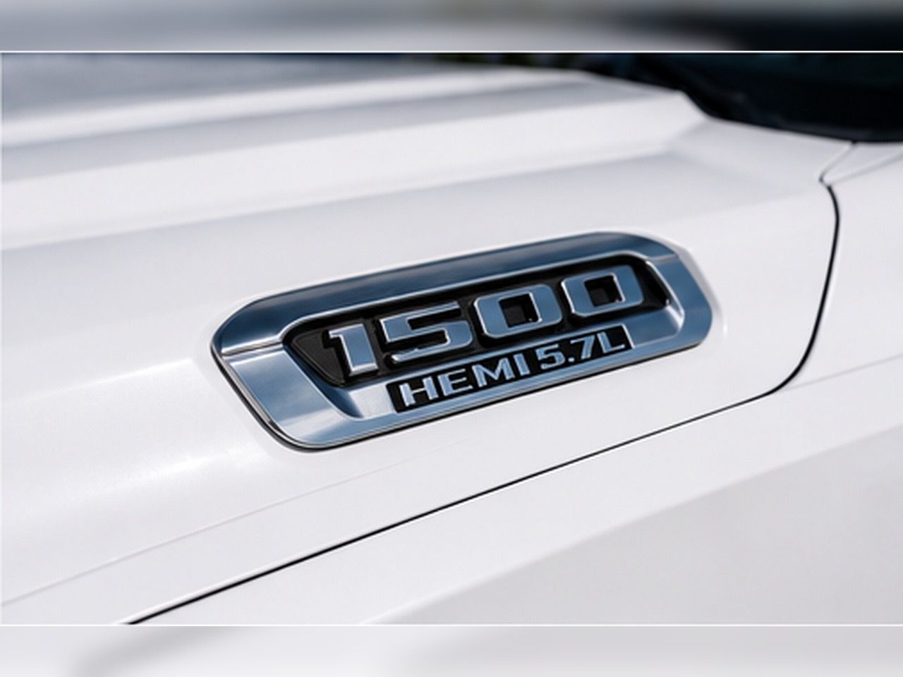 RAM 1500, Laramie 5.7HEMI 4x4 TOP vybava - fotka 5