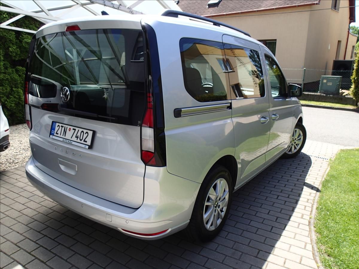 Volkswagen Caddy, 1,5 1.maj. 26 000 Km - fotka 5