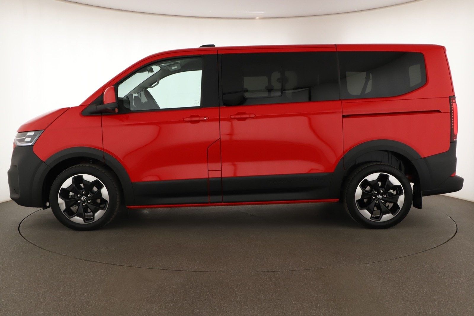 Volkswagen Caravelle, 2.0 TDI, 8 míst, KR - fotka 2