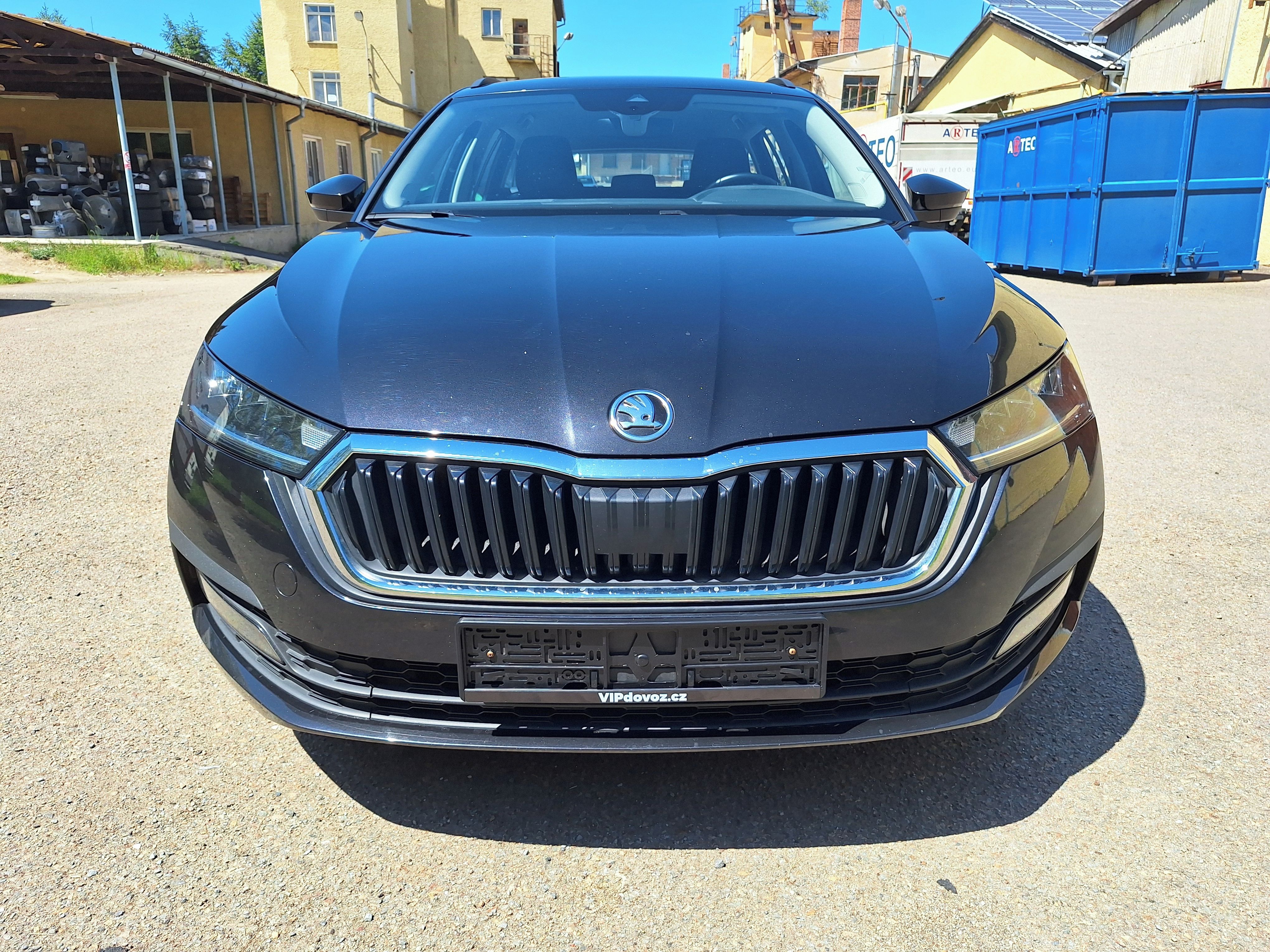 Škoda Octavia, Škoda Octavi 2.0tdi Ambition - fotka 2