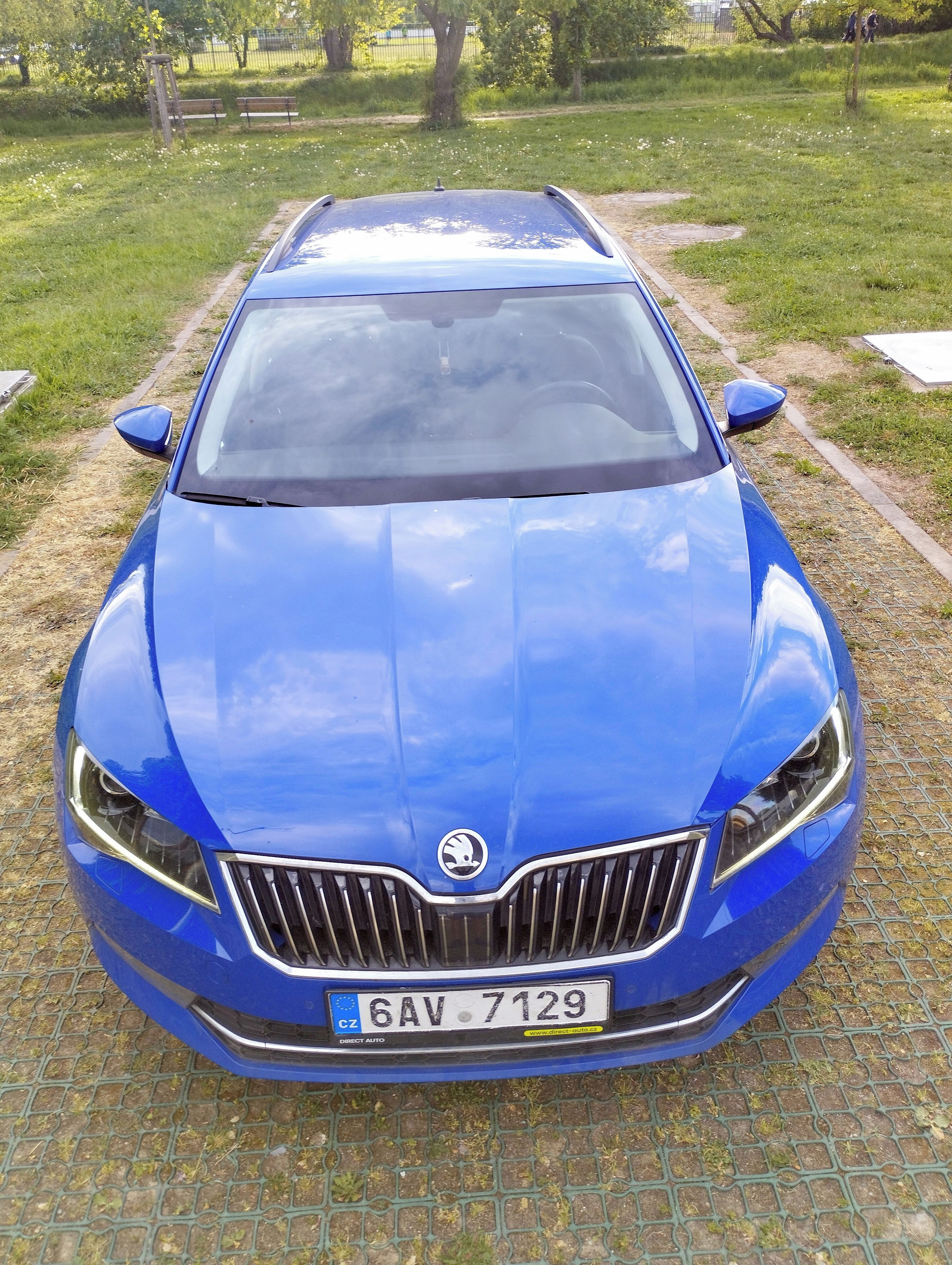 Škoda Superb, combi, 2018, 2.0 TDI 110 kW, m - fotka 3