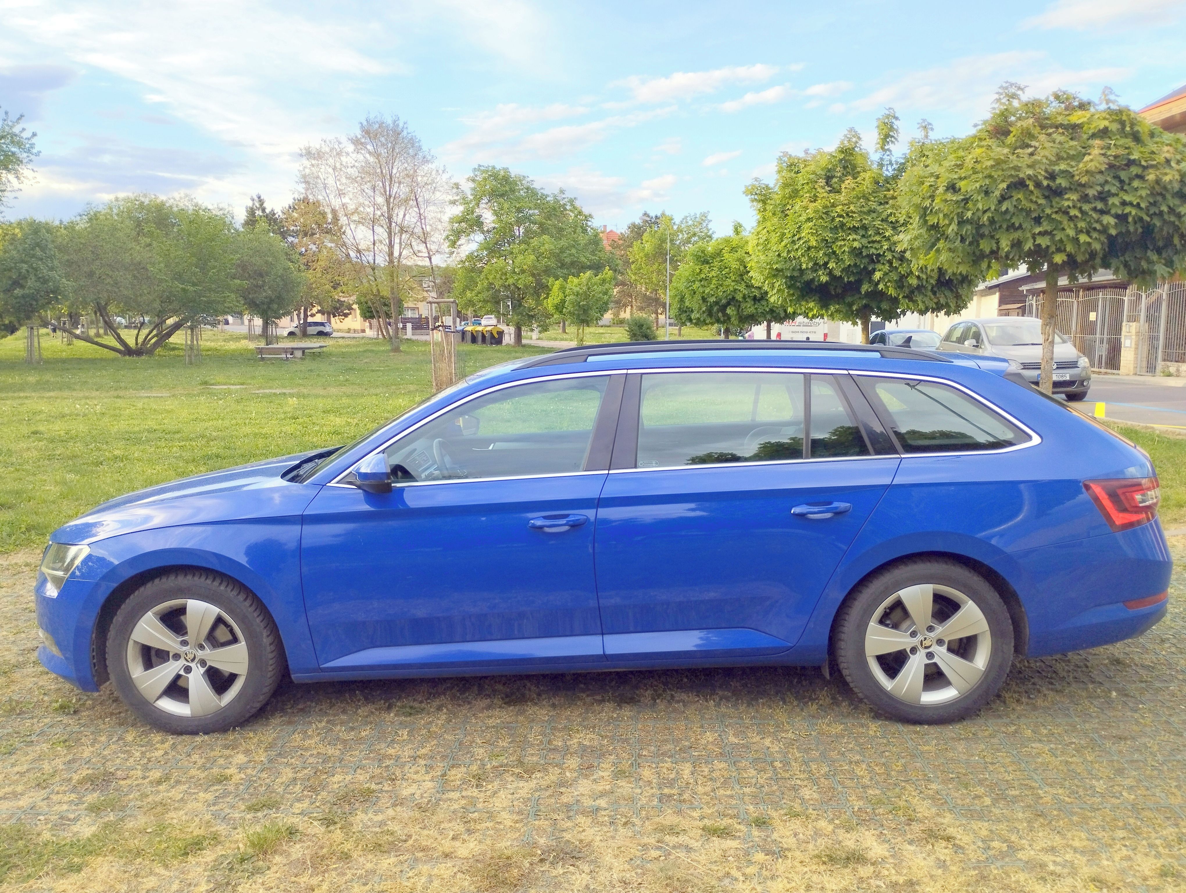 Škoda Superb, combi, 2018, 2.0 TDI 110 kW, m - fotka 4