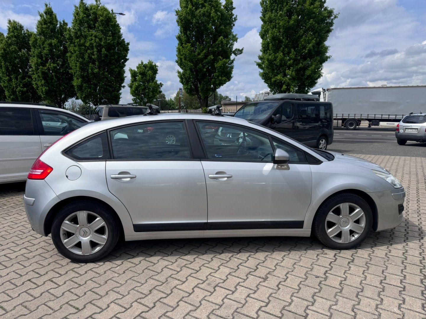 Citroën C4, 1,4i 65 KW ROZVODY KOLA ČR - fotka 6
