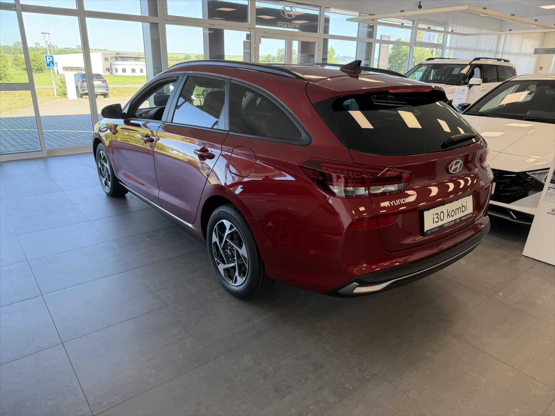 Hyundai i30, 1,6 T-GDI 110kW 7st. DCT  GO C - fotka 3