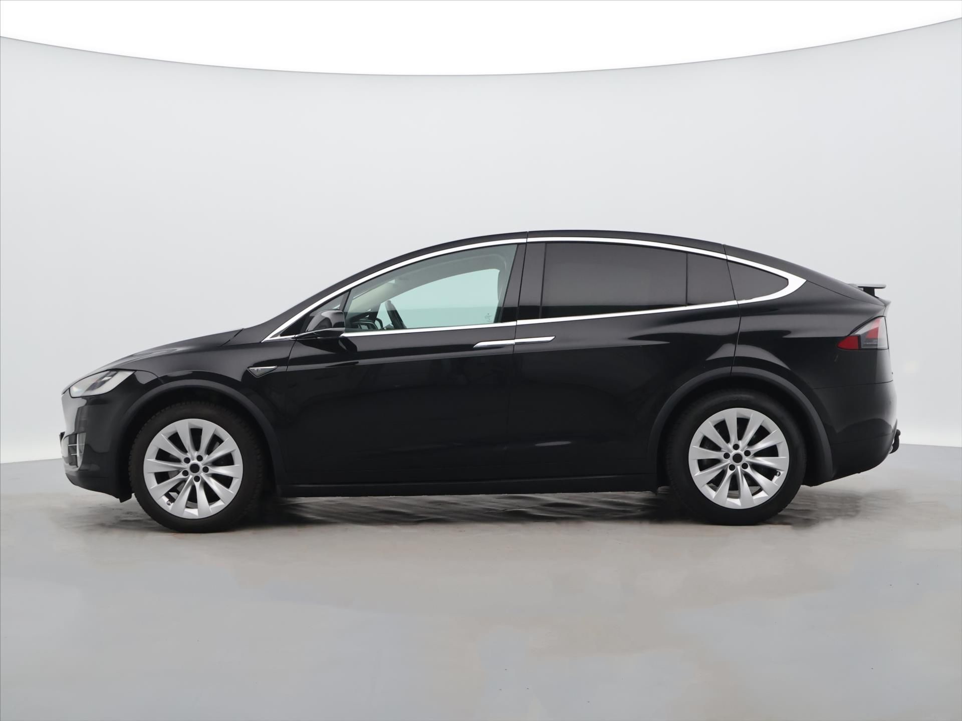 Tesla Model X, 90D 79kW - fotka 4