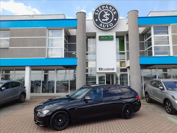 3,0 330D xDrive, AT
