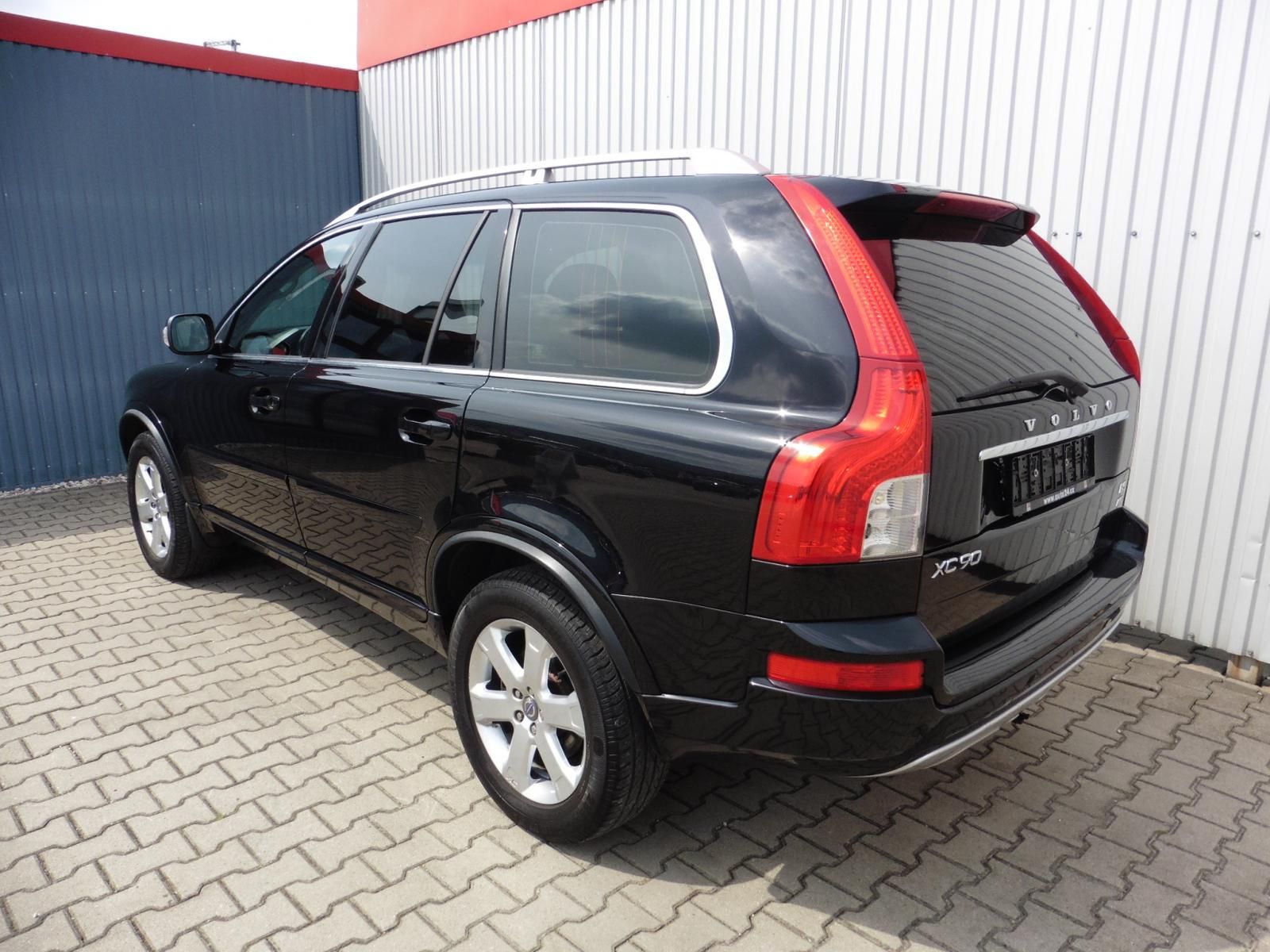 Volvo XC90, 2.4 D5 Summum AWD A/T ... - fotka 3