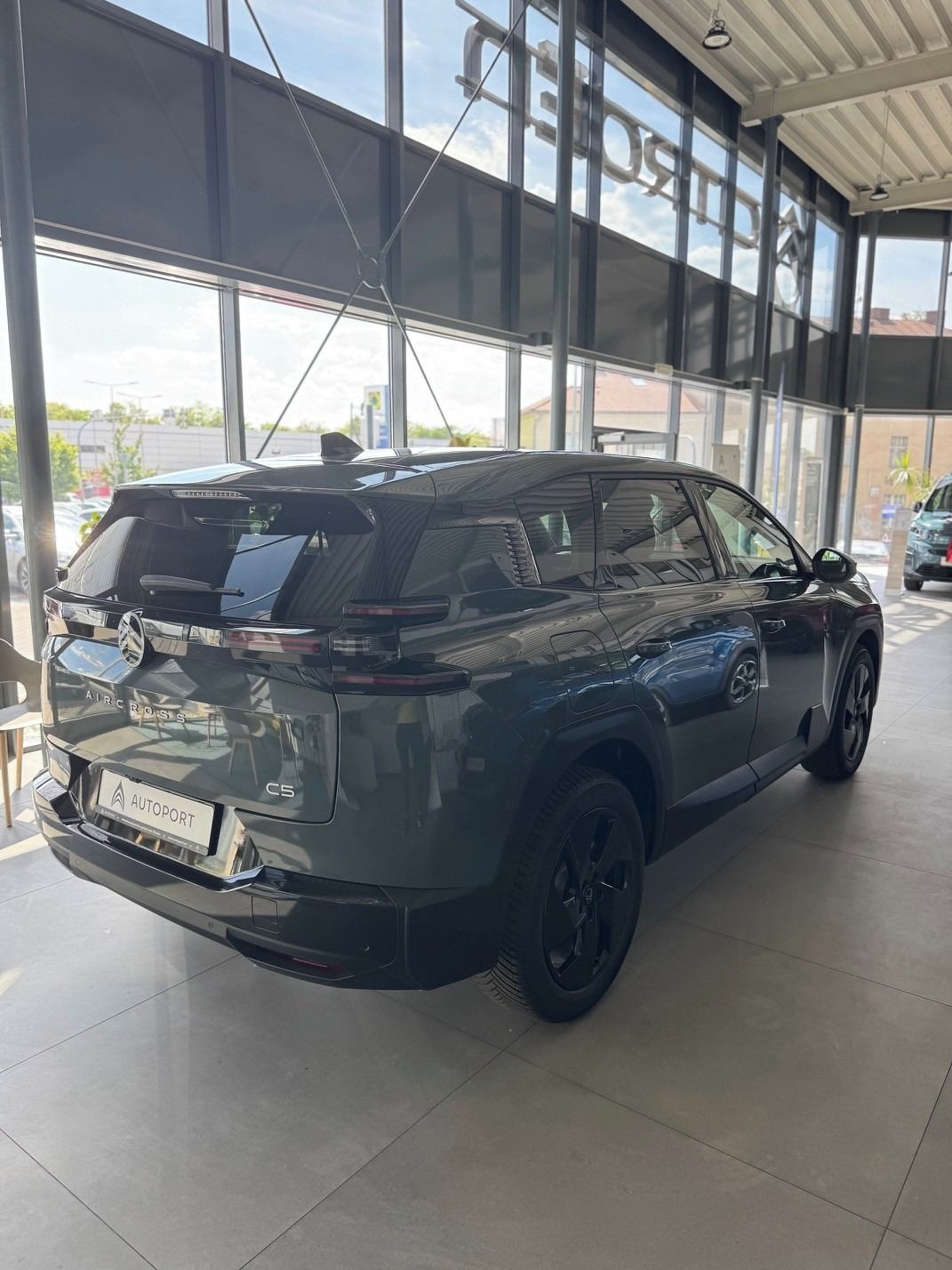 Citroën C5 Aircross, Plus Hybrid 145k Automatic - fotka 6