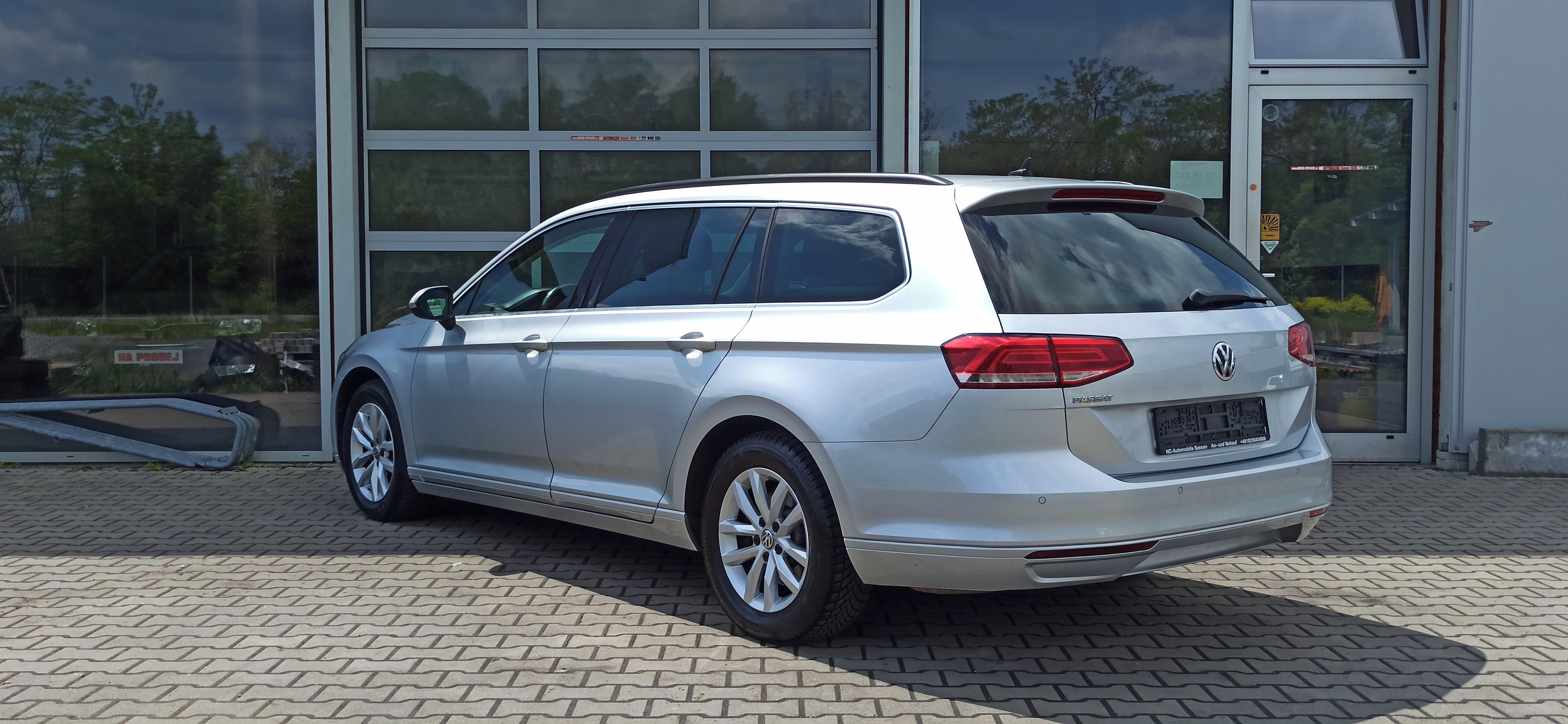 Volkswagen Passat, B8 1.4 TSI 110 Kw Serviska - fotka 6