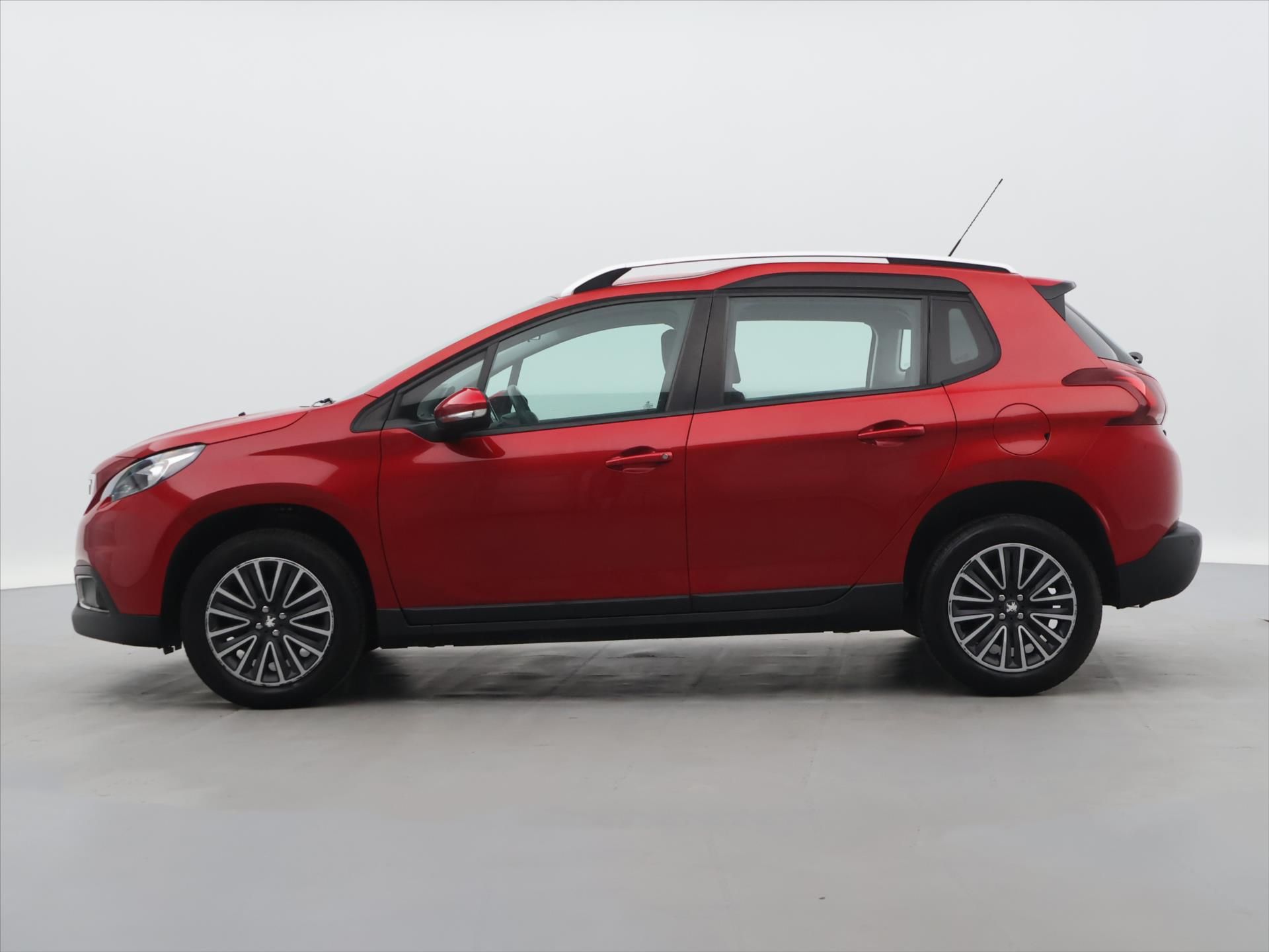 Peugeot 2008, 1,2 PureTech 60kW CZ Active - fotka 4