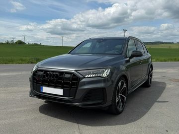 Audi SQ7 TFSI quattro 2023