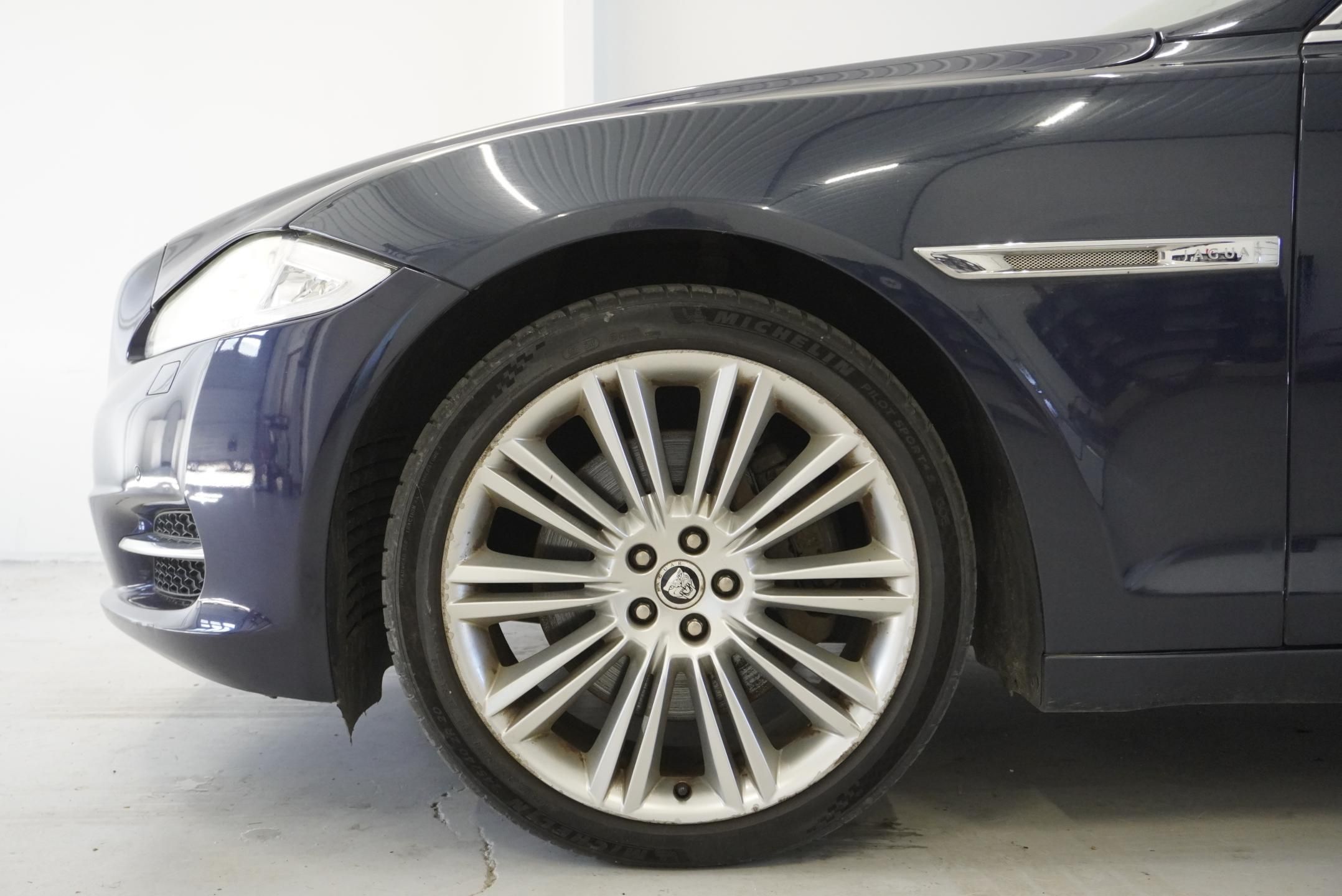 Jaguar XJ, 5.0 V8 PREMIUM LUXURY - fotka 5