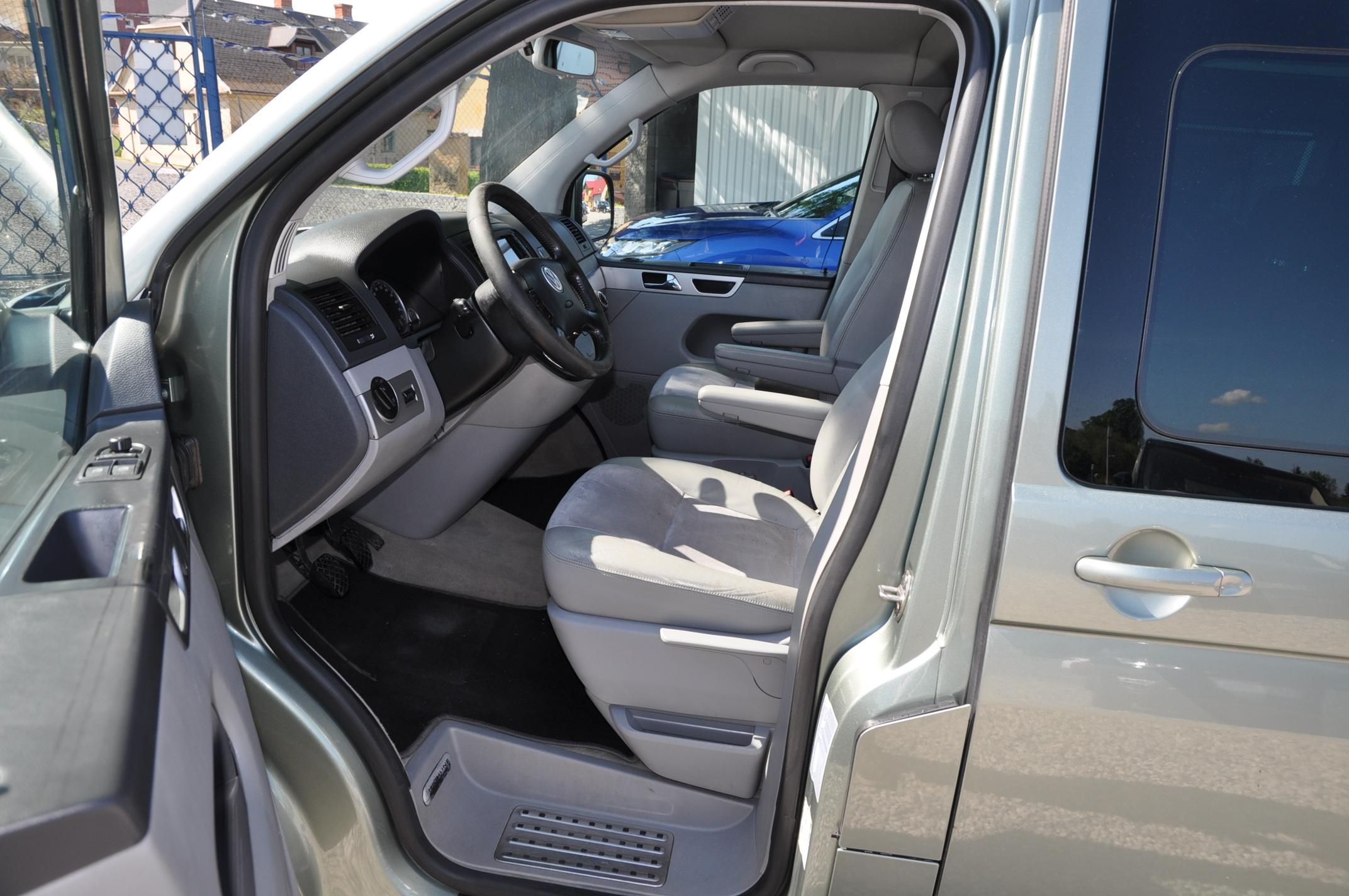 Volkswagen Multivan, 2.5TDi 128kW 4x4 - fotka 5