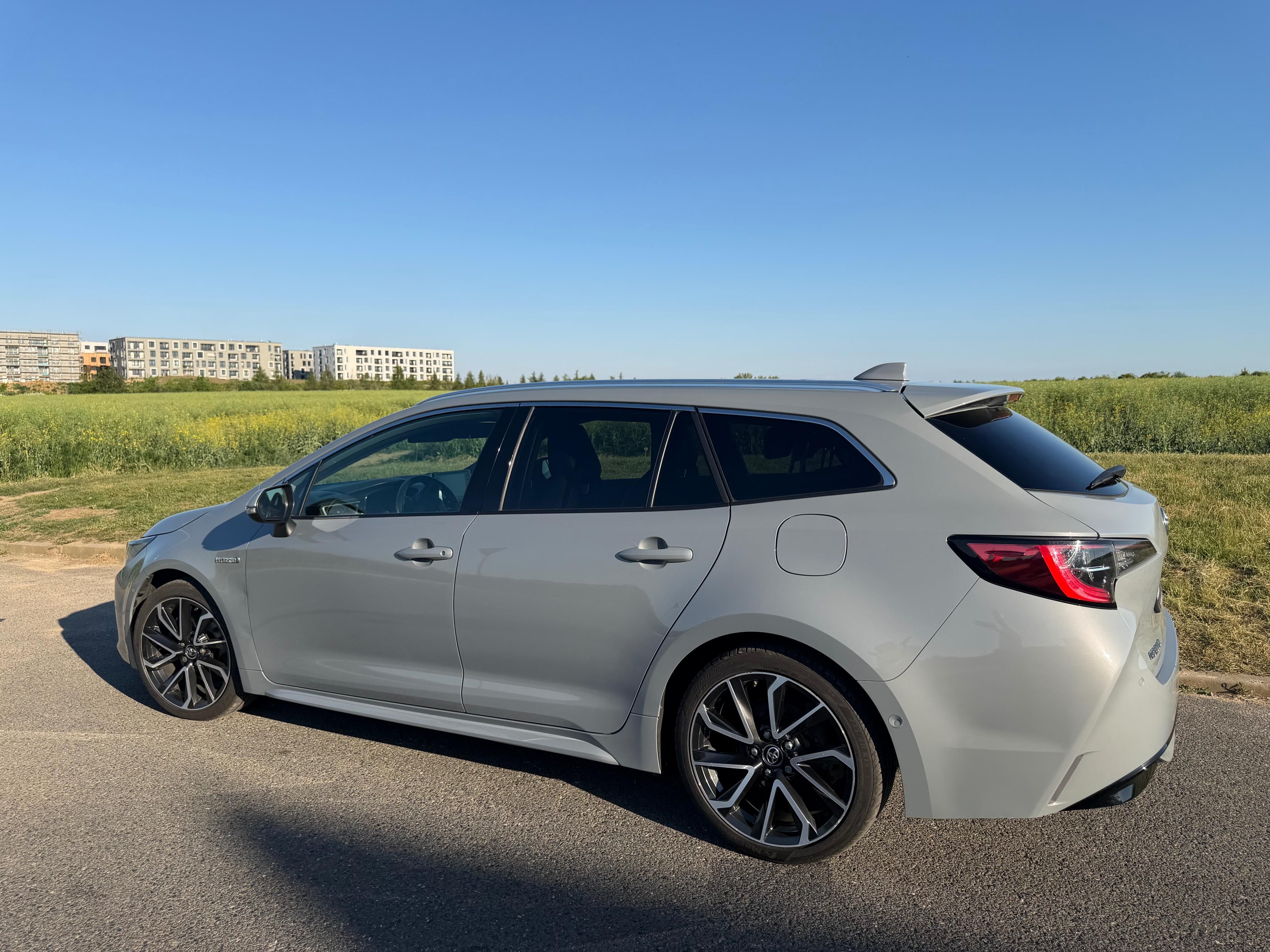 Toyota Corolla, Toyota Corolla TS 2.0 Hybrid - fotka 4