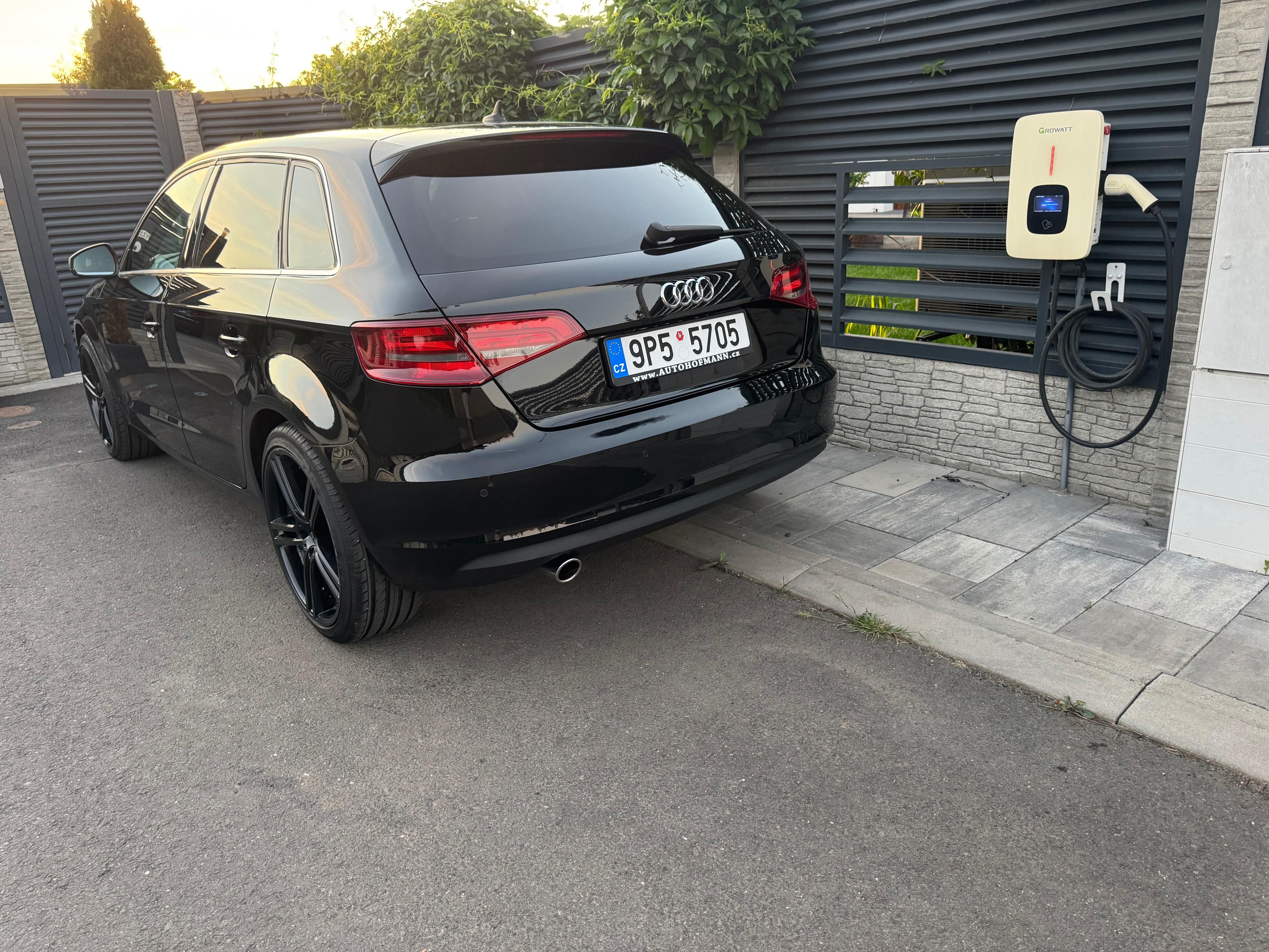 Audi A3, SPORTBACK 1,6TDI 81kW - fotka 6