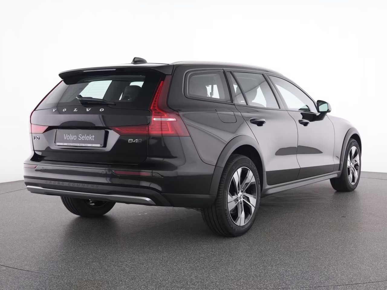 Volvo V60, V60 CROSS COUNTRY B4 AWD Plus+ - fotka 3