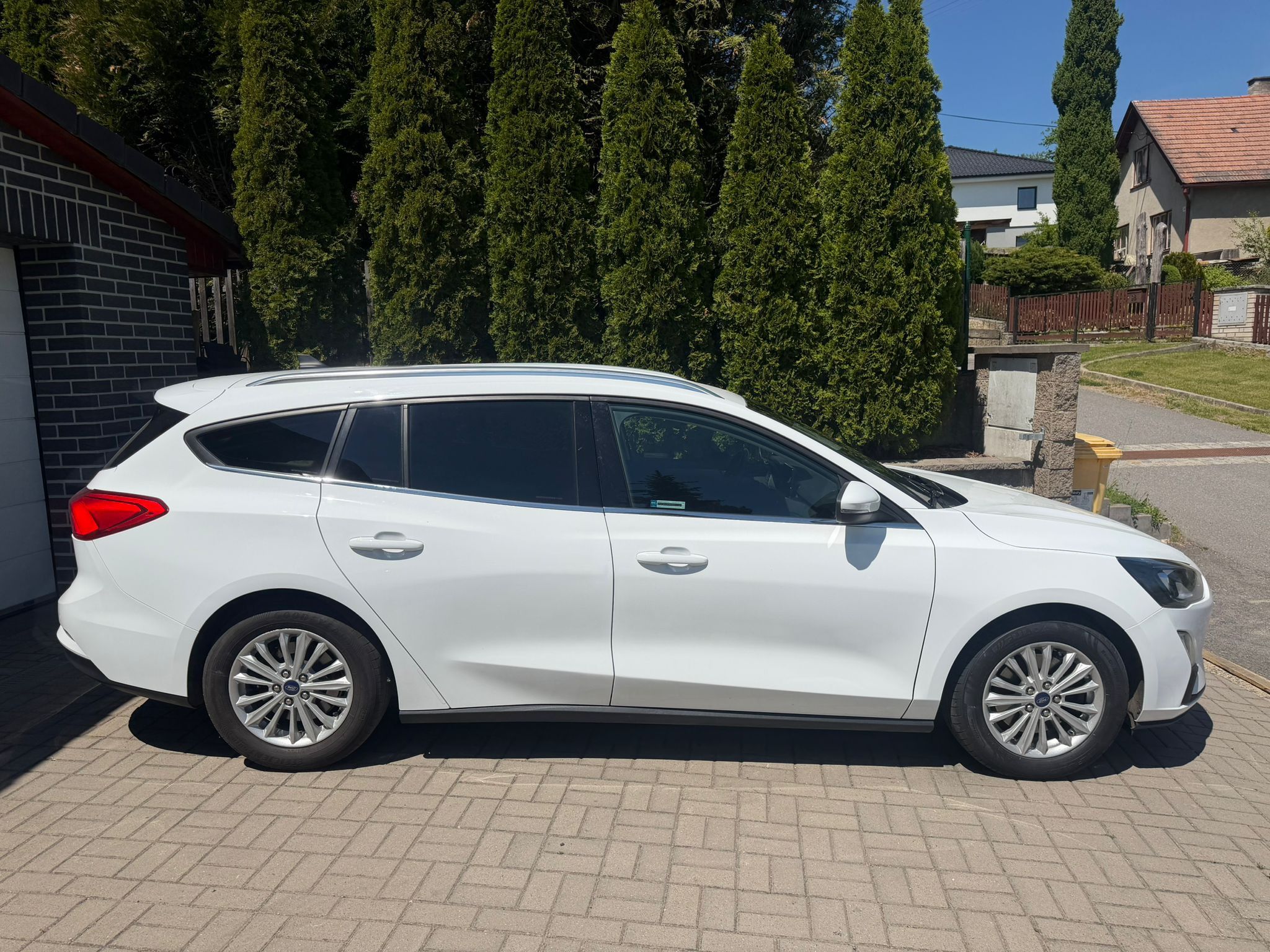 Ford Focus, 1,5-88kw,Titanium,1maj,CZ,DPH - fotka 4