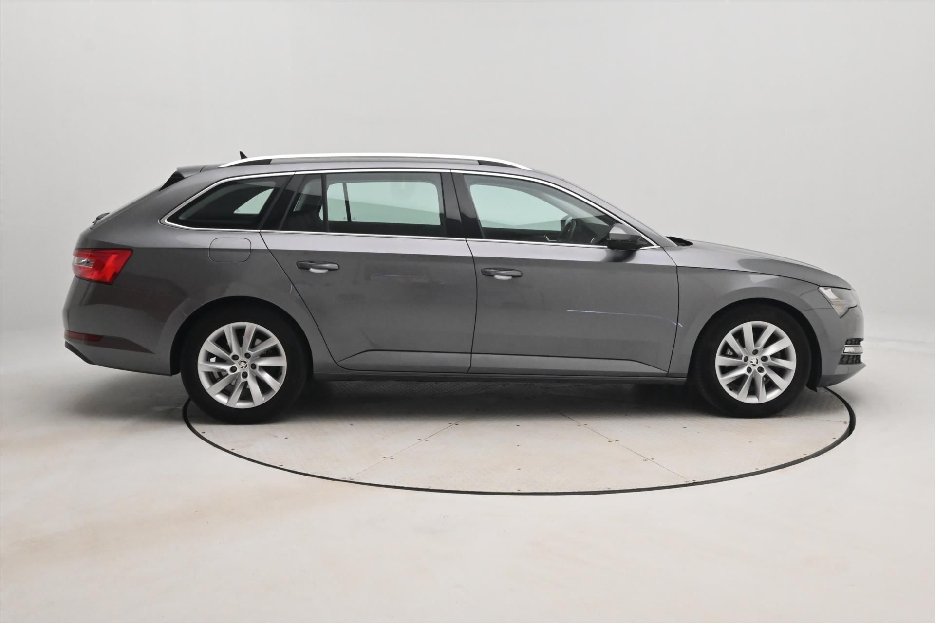 Škoda Superb, 2,0 TDI 110kW DSG STYLE VŮZ PŘ - fotka 4