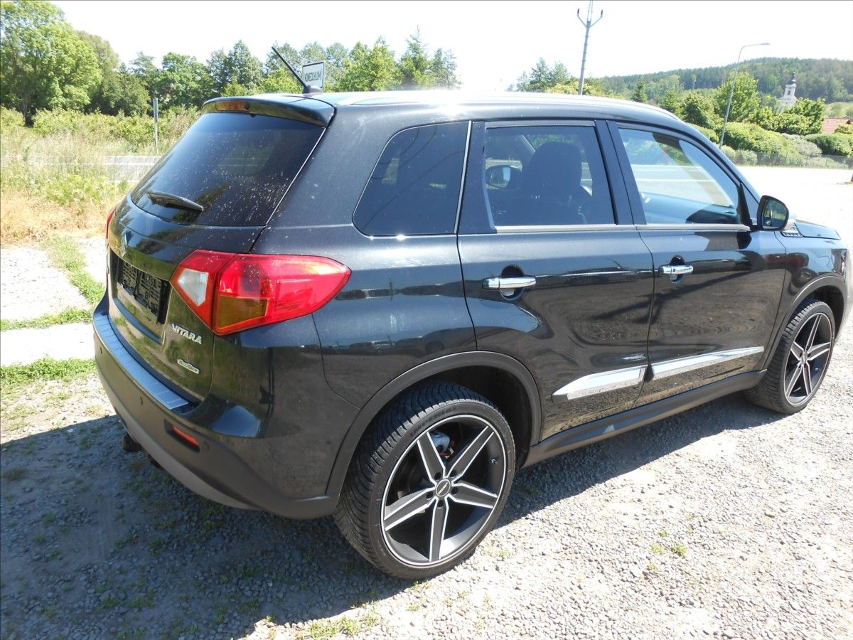 Suzuki Vitara, 1,4 103 kW 4x4 ServiskaAUTOMAT - fotka 6