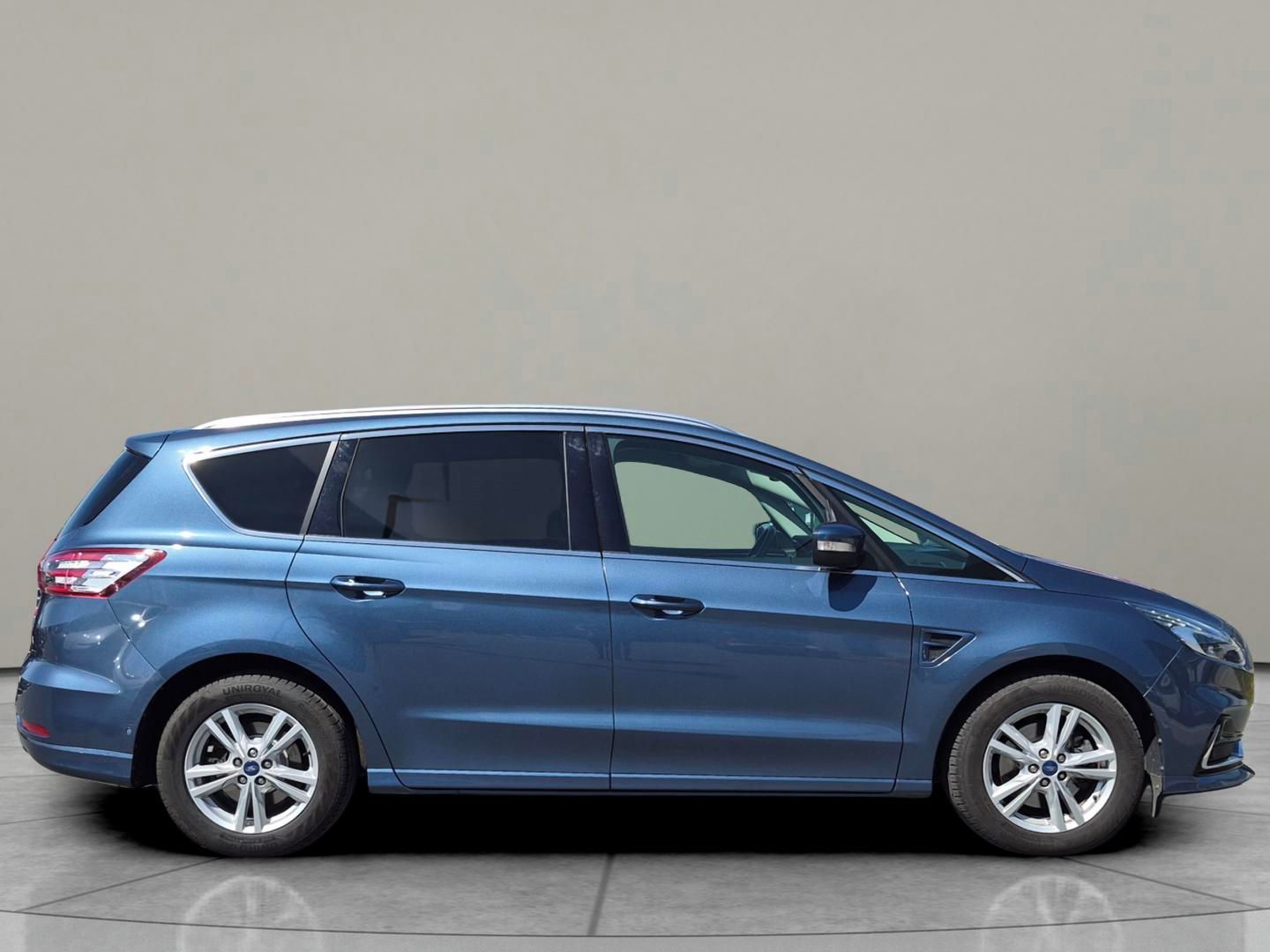 Ford S-MAX, 2.0 EcoBlue 110kw Titanium - fotka 3