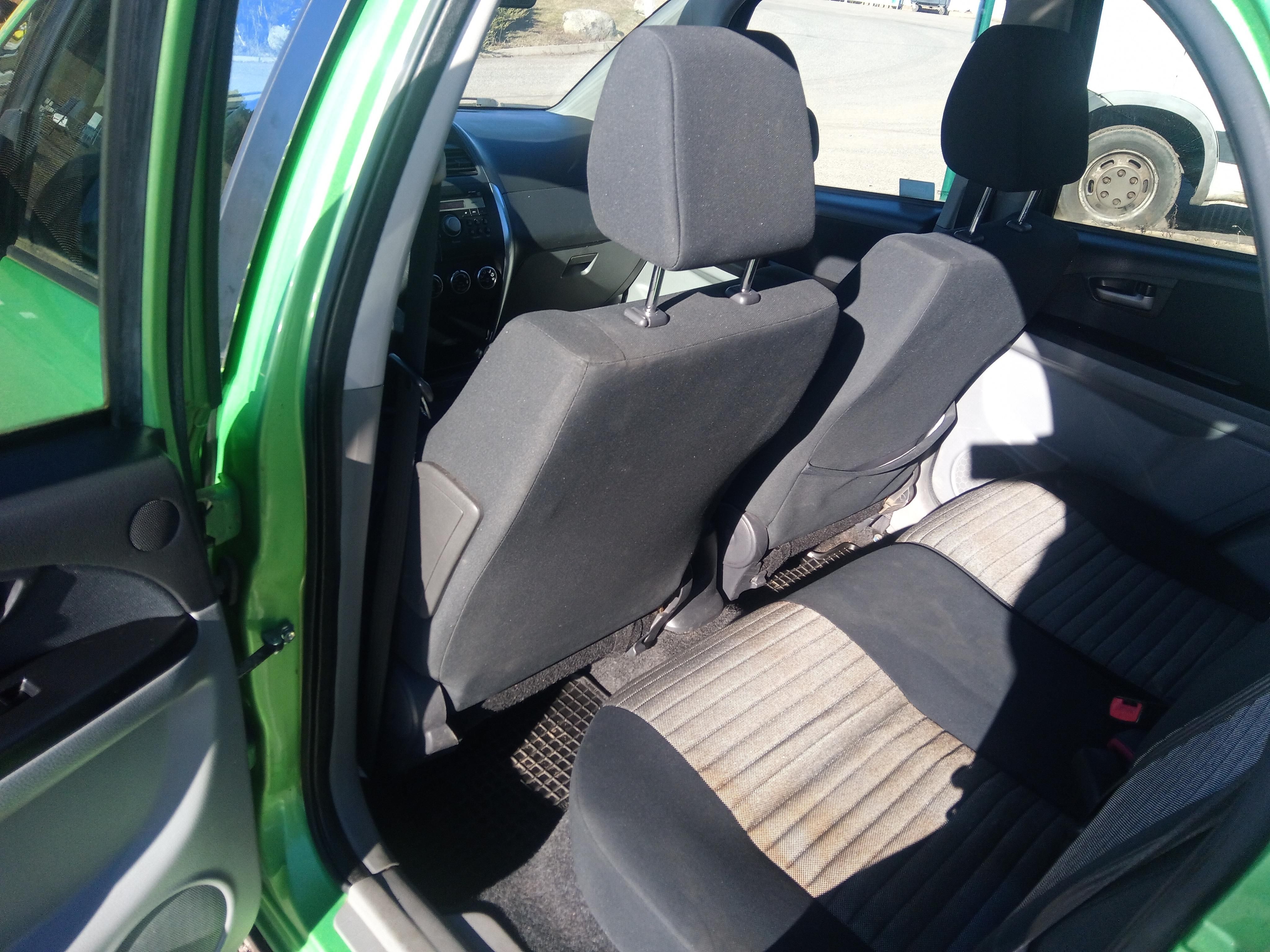 Suzuki SX4, 1,6 16 V po prvním majiteli - fotka 6
