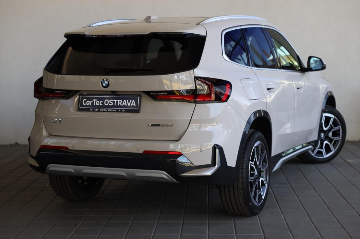 BMW X1, xDrive20d - fotka 3