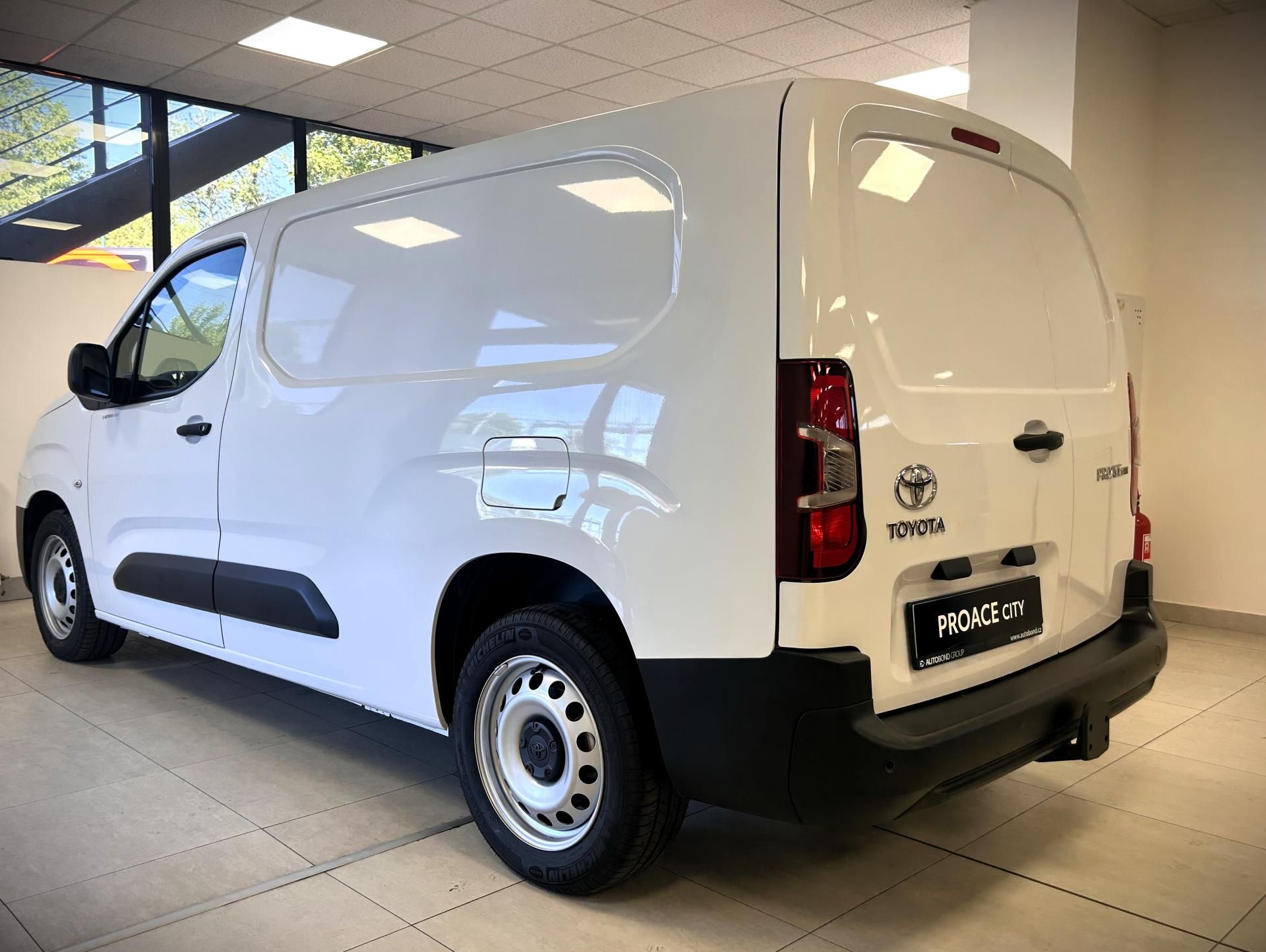 Toyota Proace City, 1.5D, 6MT, Active Multimedia - fotka 5