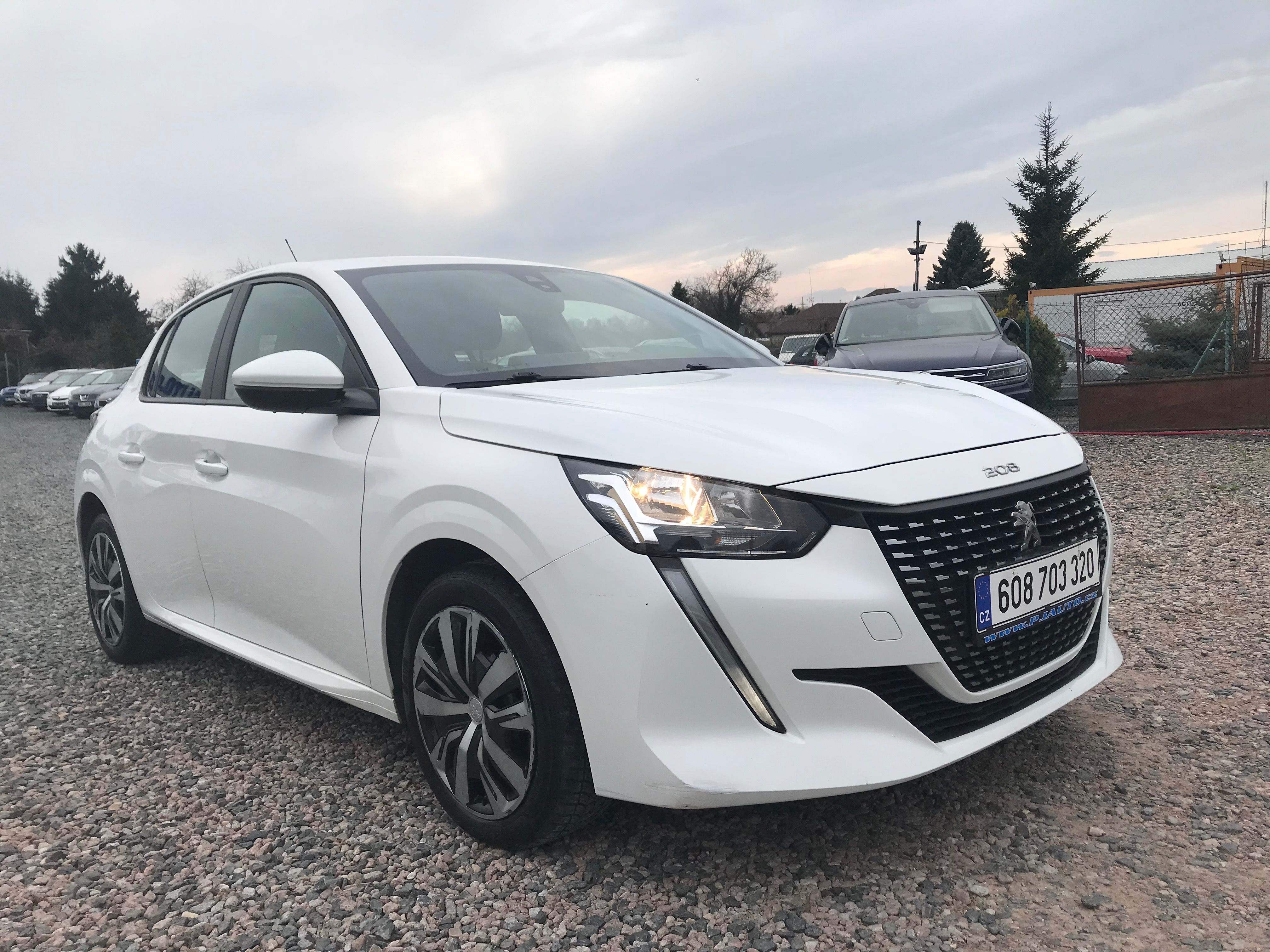 Peugeot 208, 1.5 HDI 75 KW,1.MAJ,ČR,DPH... - fotka 3