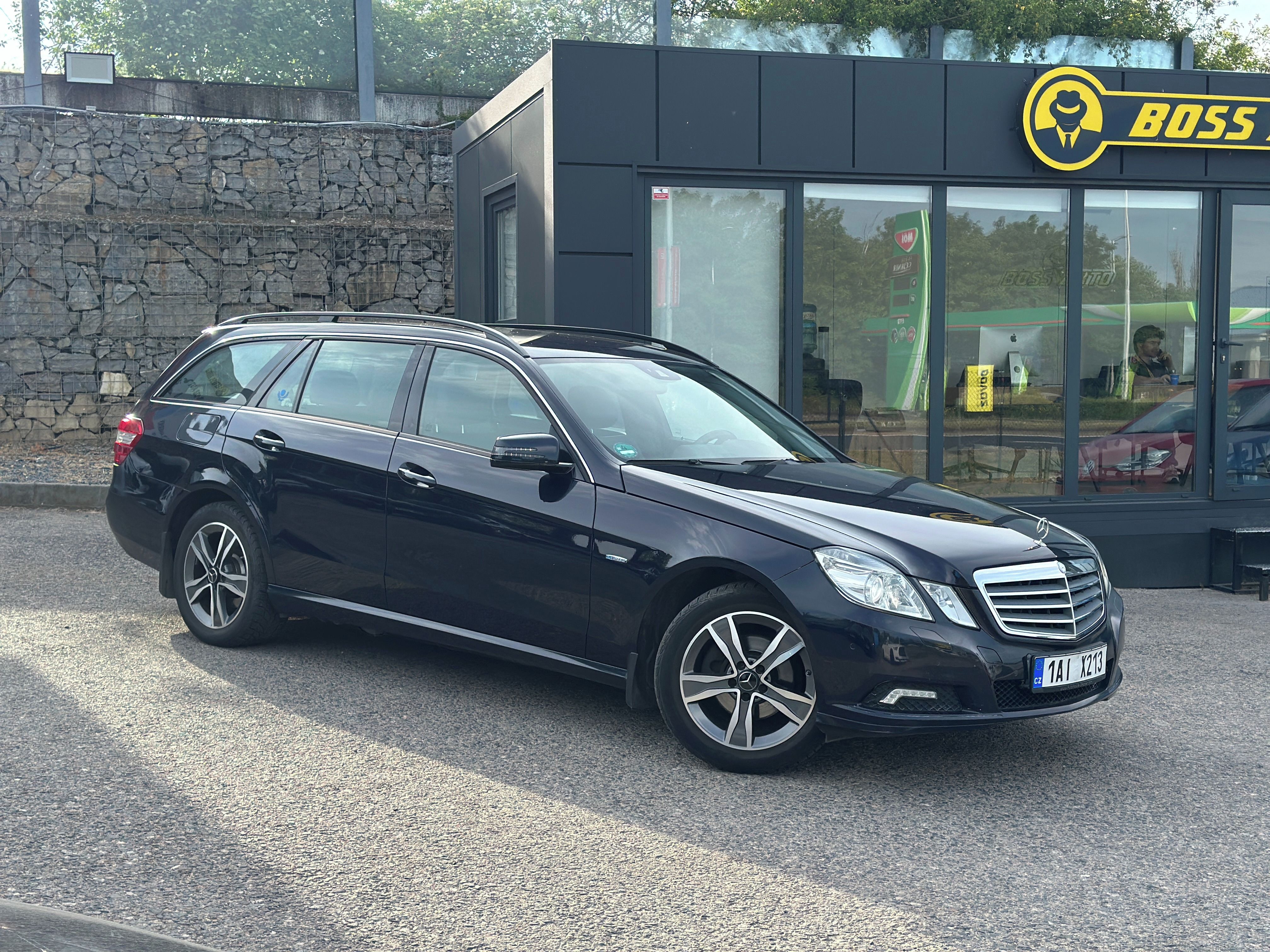 Mercedes-Benz Třídy E, Mercedes-Benz E 200 2010