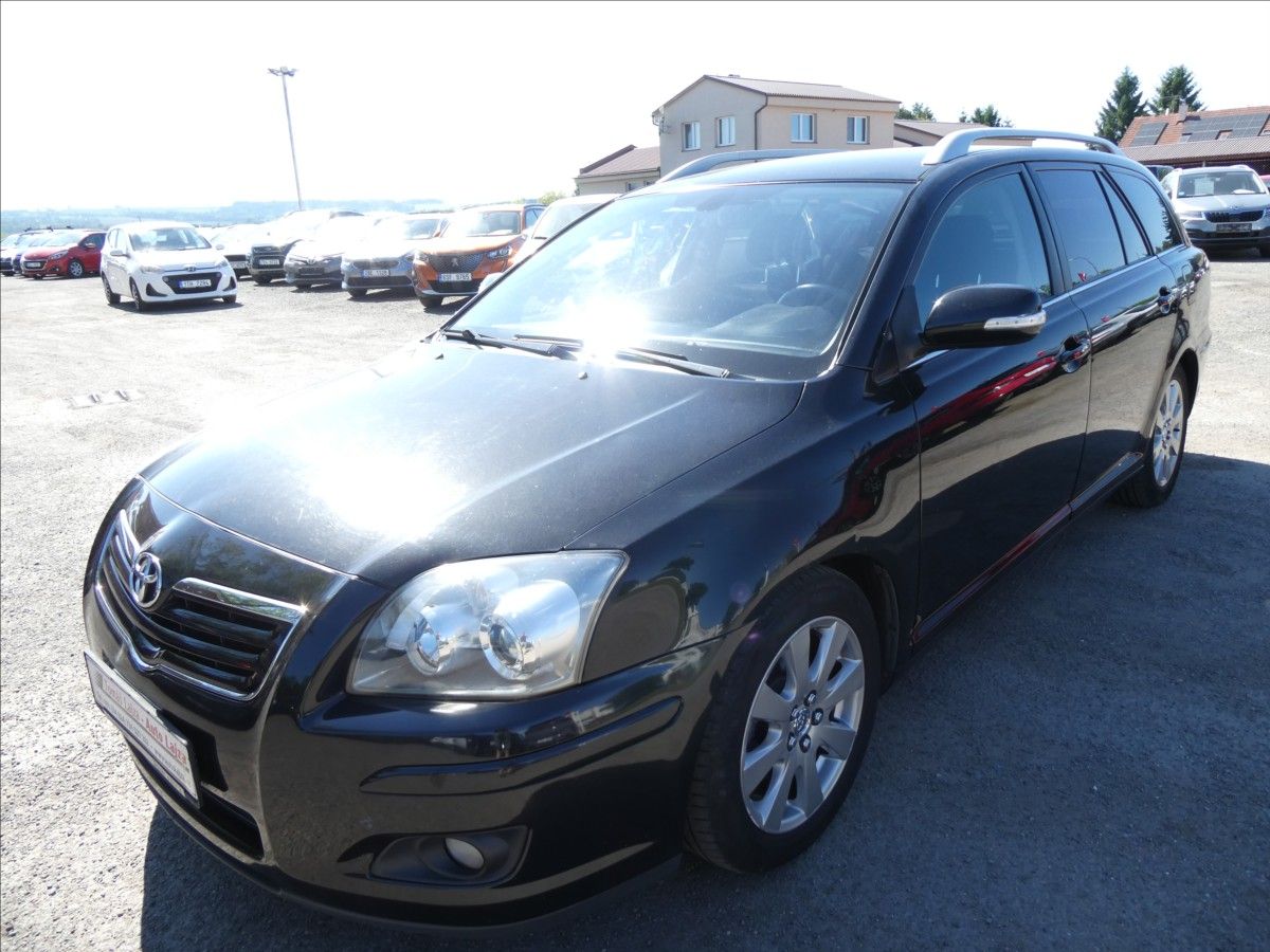 Toyota Avensis, 1,8 VVT-i 95kW 2x kola,servisk - fotka 3