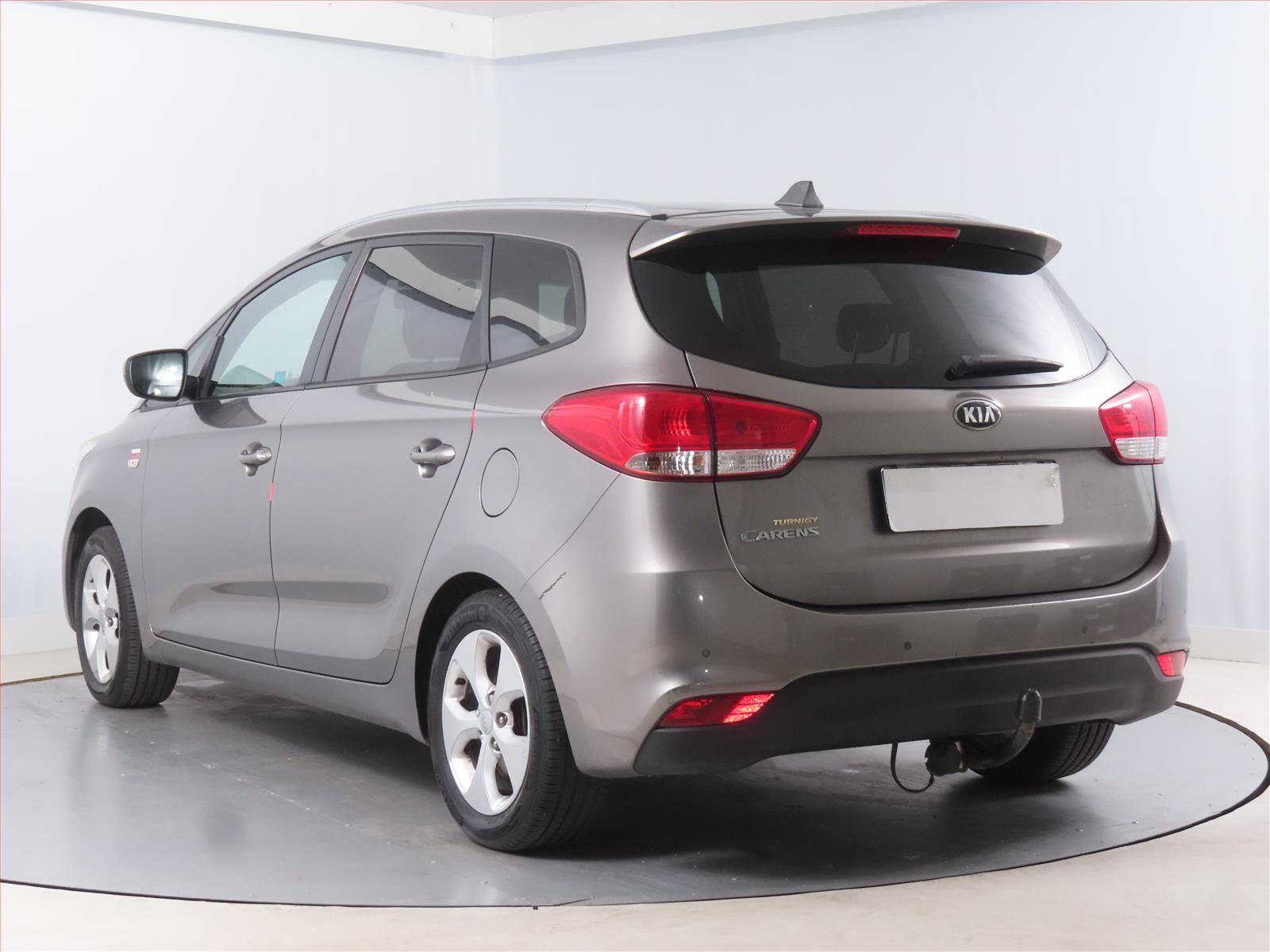 Kia Carens, 1.6 GDI, Automatická klima - fotka 4