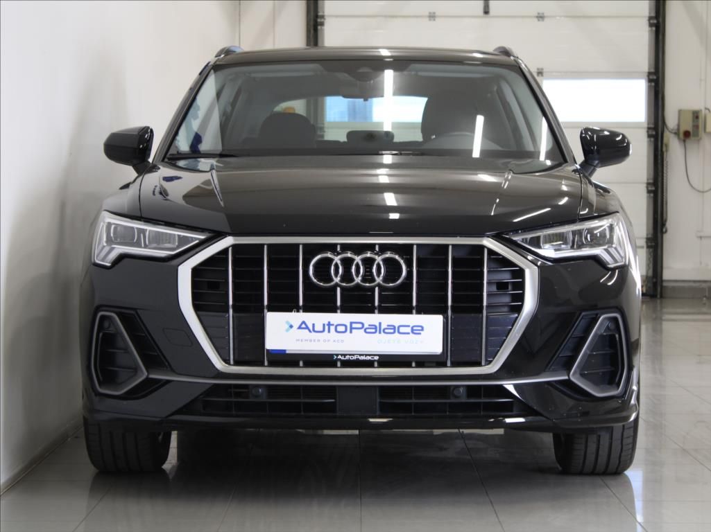 Audi Q3, 2,0 TDi 110kW S-Line 54tkm.ČR - fotka 2
