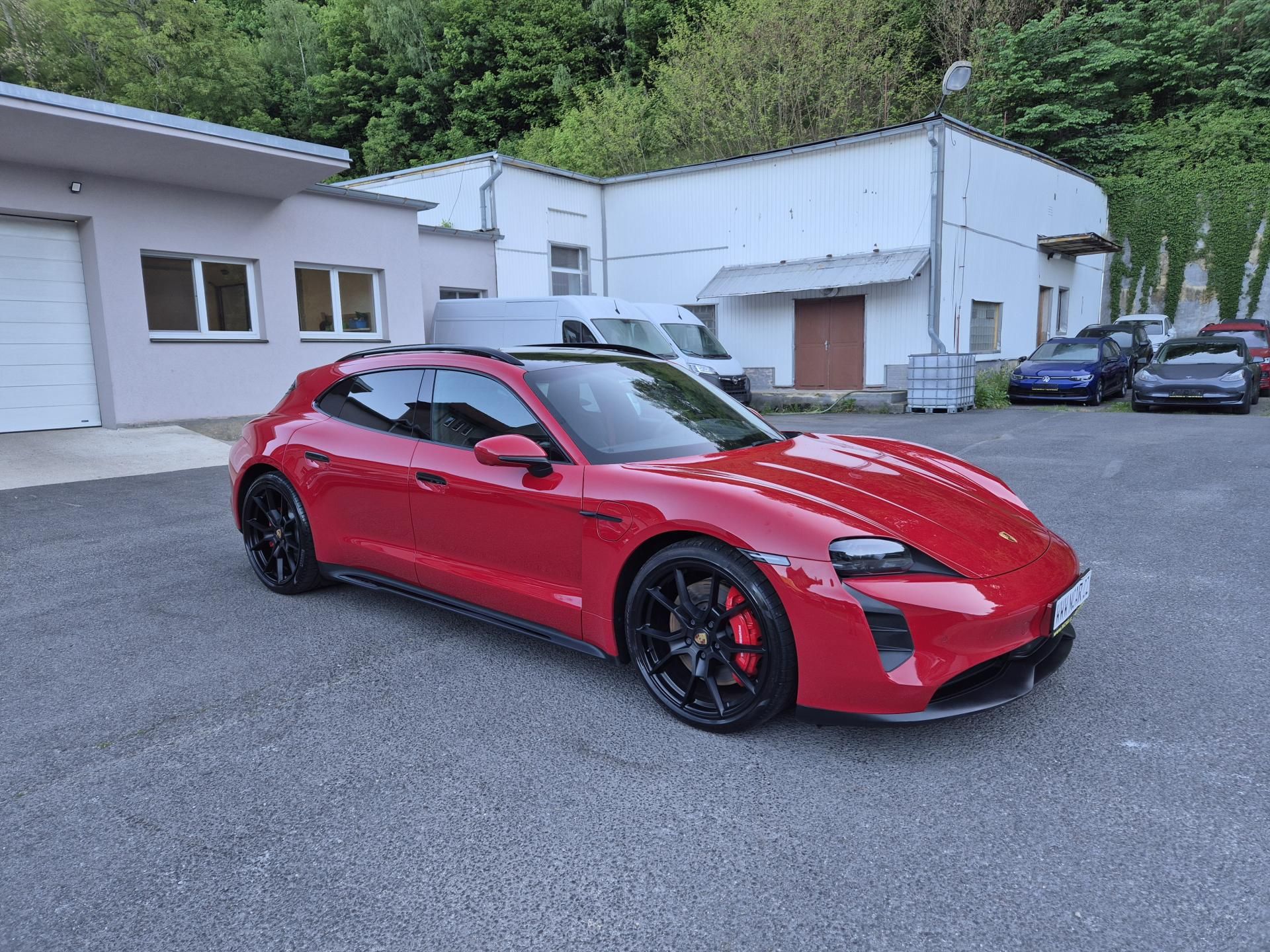 Porsche Taycan, GTS SPORT TURISMO SOH 93% - fotka 3