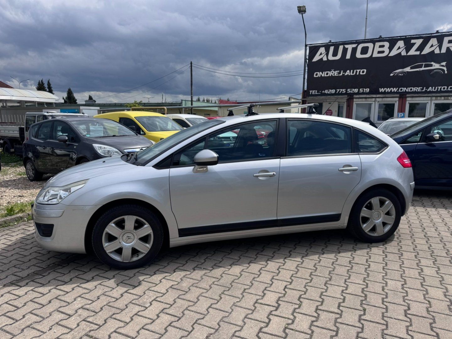 Citroën C4, 1,4i 65 KW ROZVODY KOLA ČR - fotka 2