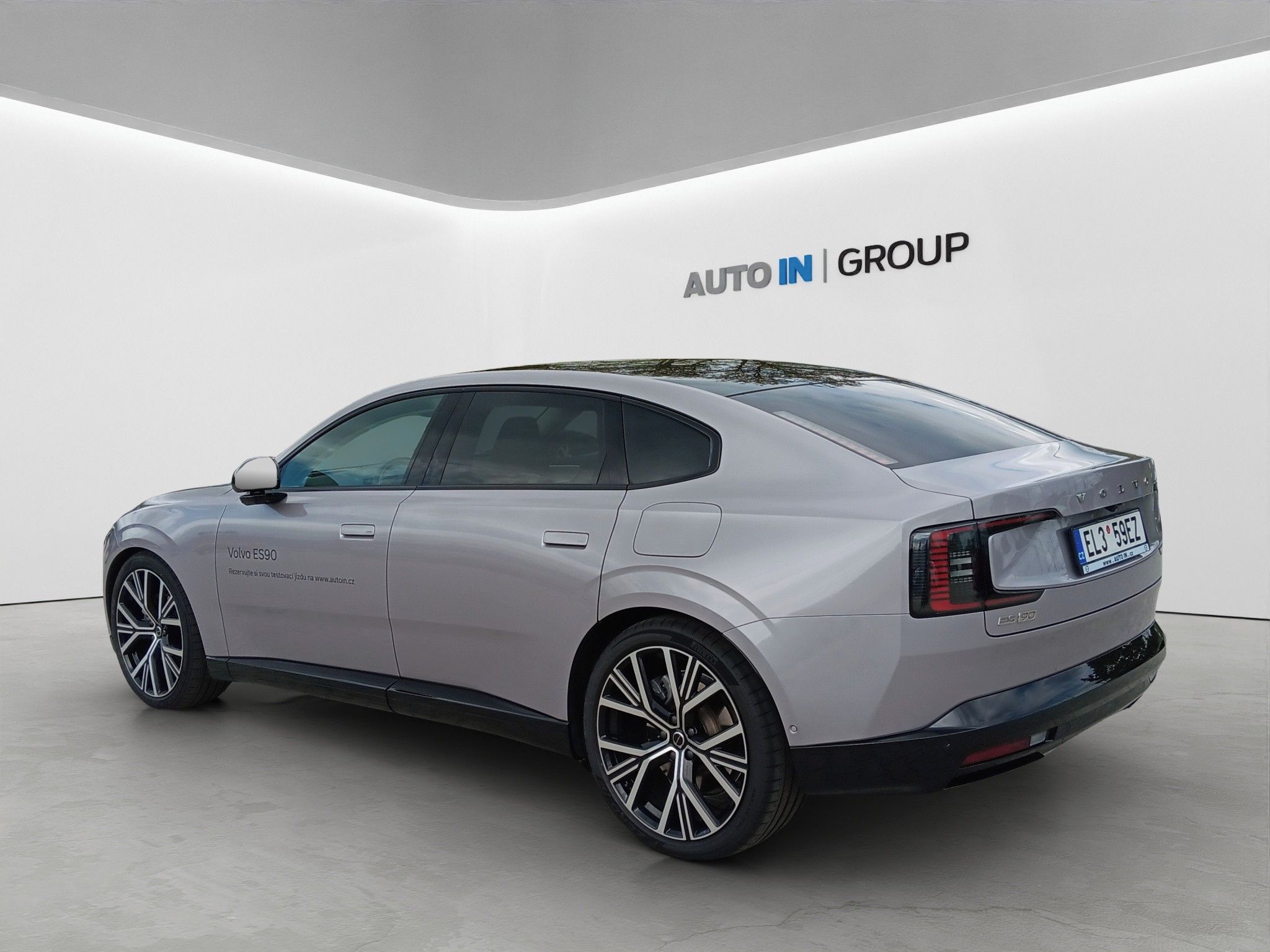 Volvo S90, ES90 ULTRA B&W Single motor - fotka 4