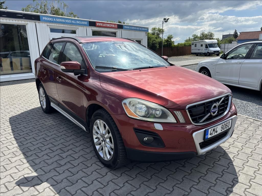 Volvo XC60, 2,4 D5 136kw,ČR - fotka 3