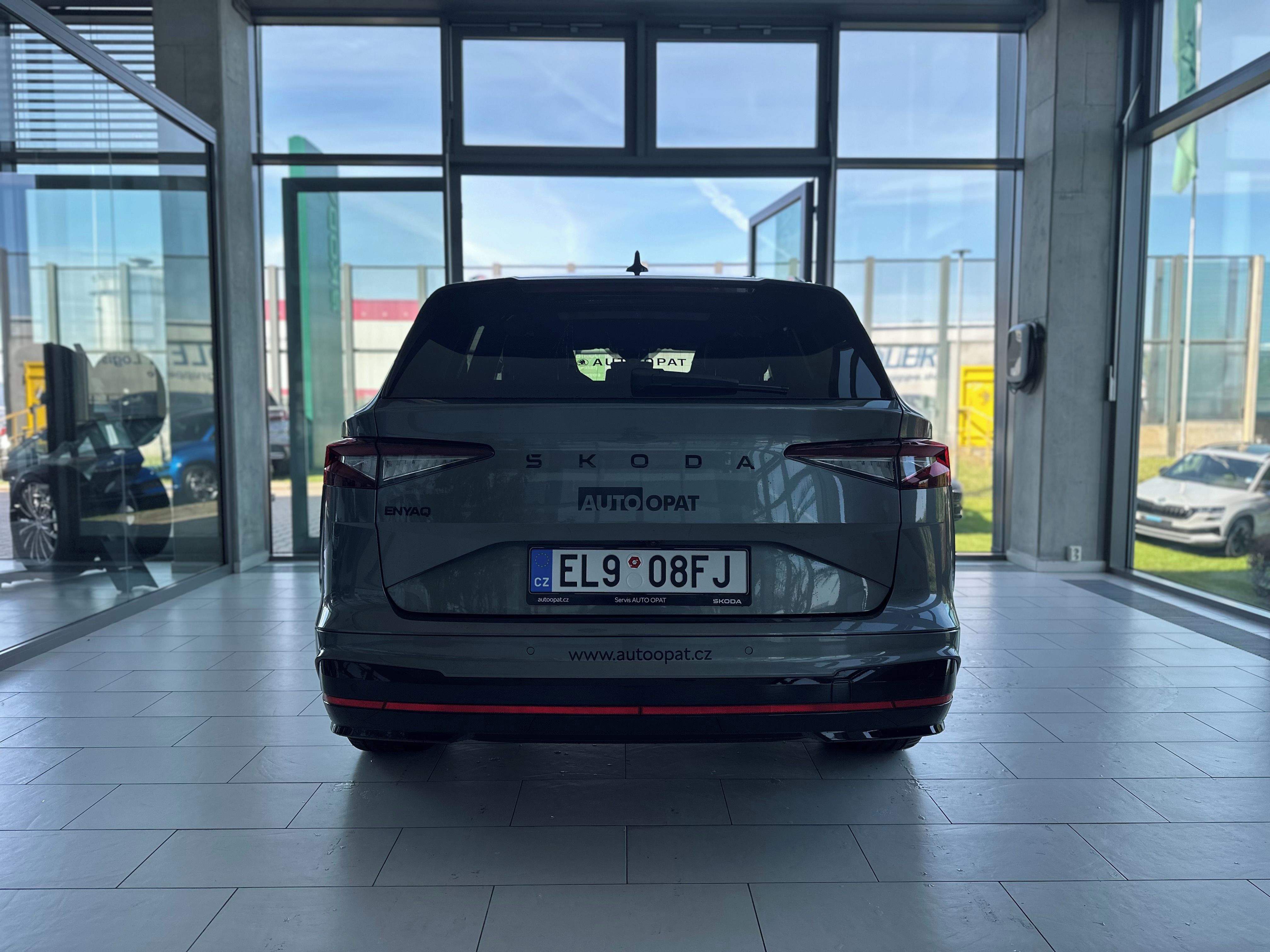Škoda Enyaq, RS 84 kWh 250 kW 4x4 - fotka 6