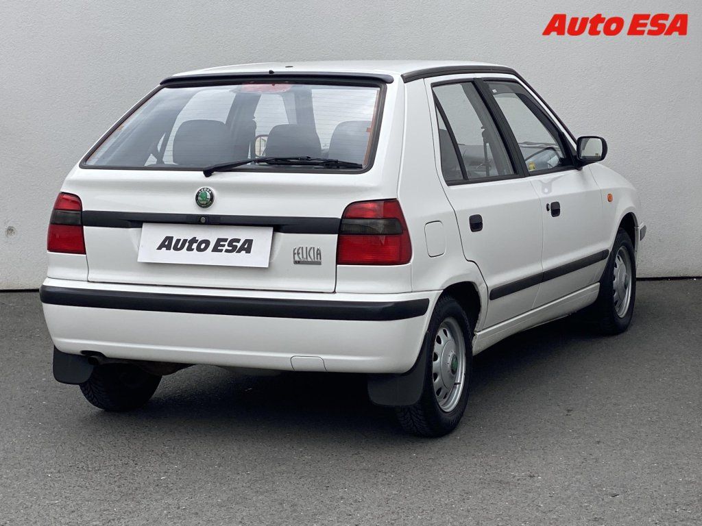 Škoda Felicia, 1.3i,ČR,servis.kniha - fotka 4