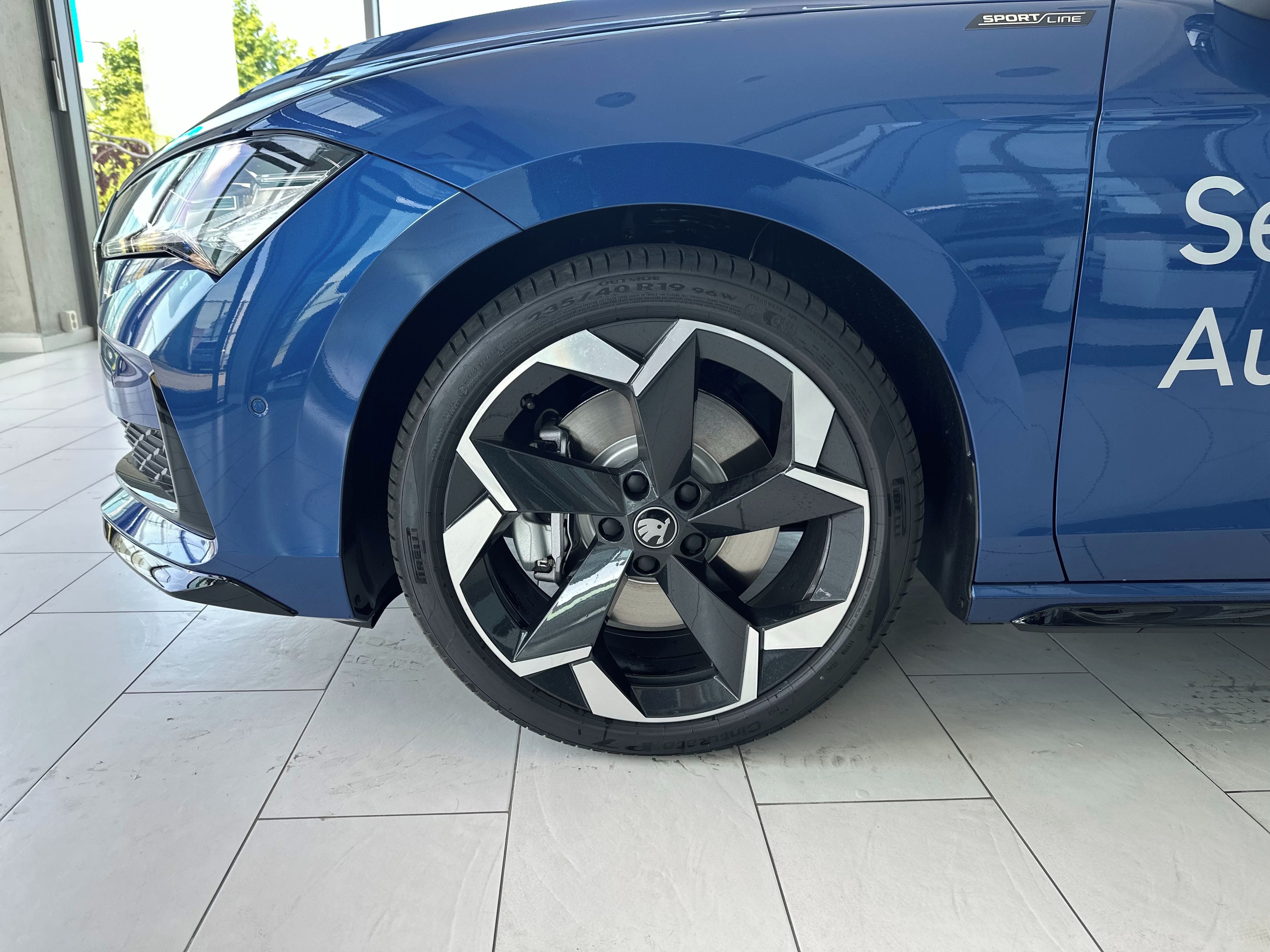 Škoda Superb, Sportline 2,0 TDI 142 kW 4x4 - fotka 4