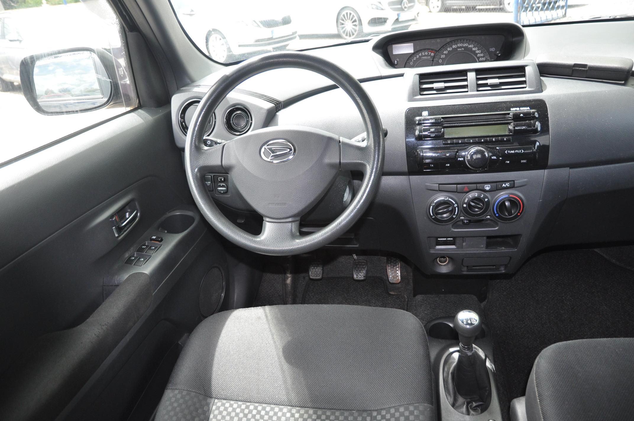 Daihatsu Materia, 1.5i 76kW - fotka 5